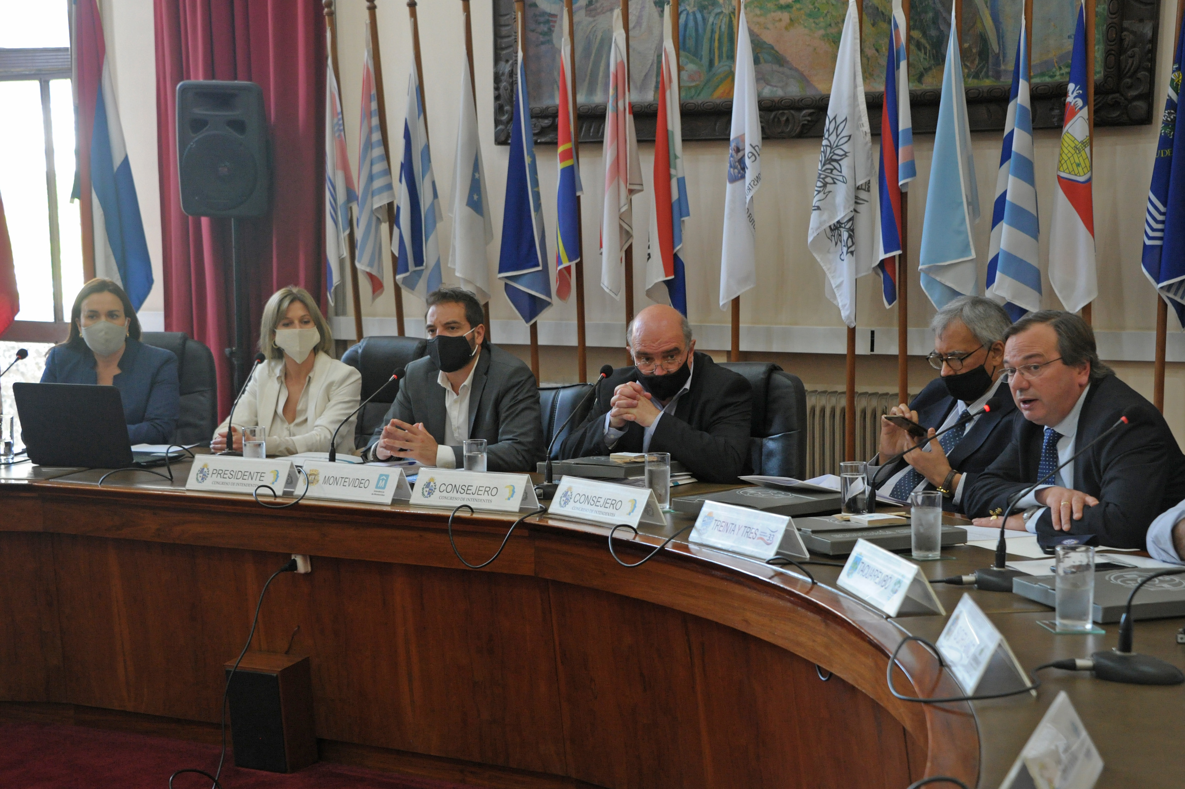 Subdirector de la Oficina de Planemiento y Presupuesto, José Luis Falero, dirigiéndose a los presentes