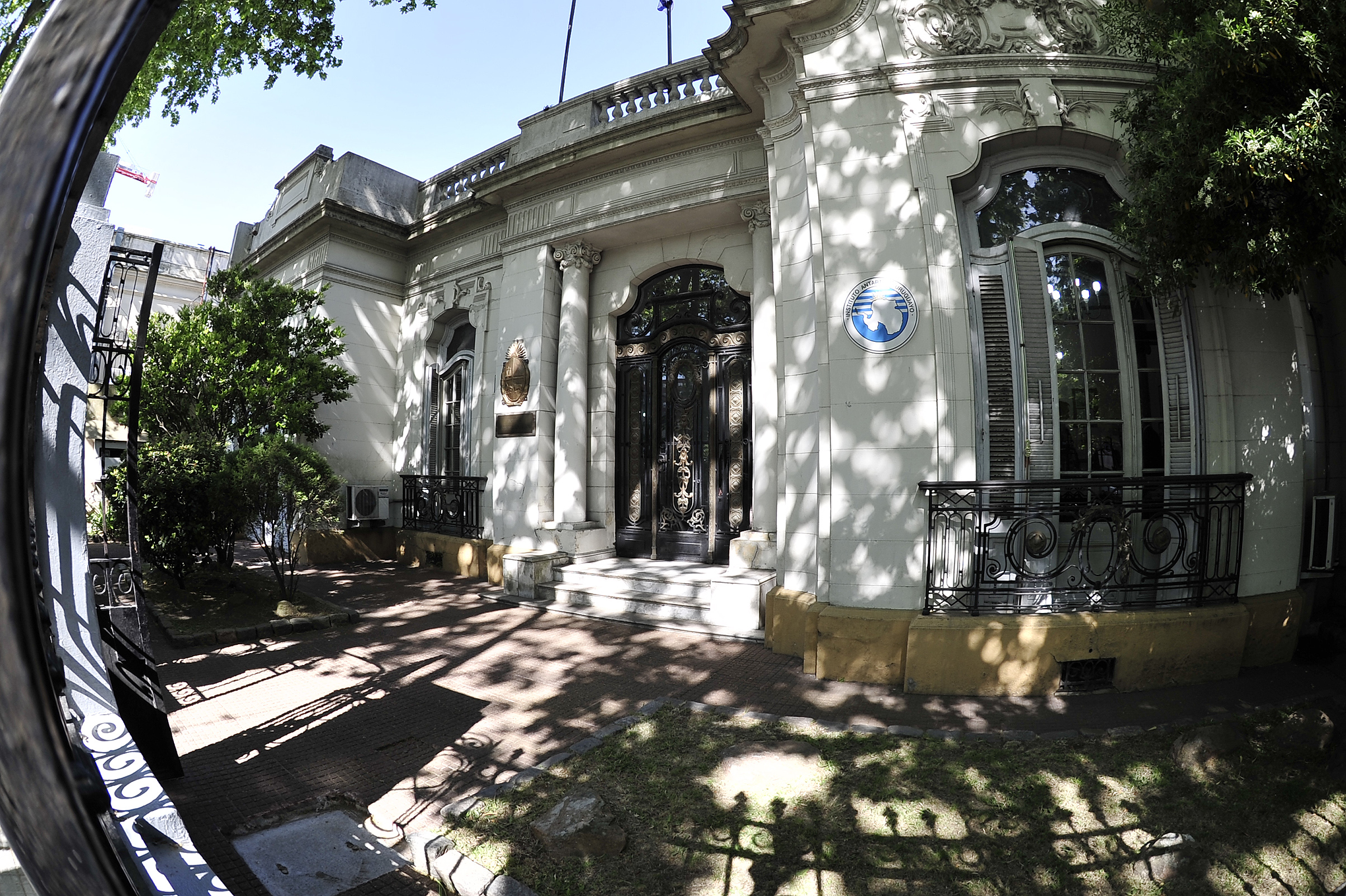 Instituto Antártico Uruguayo
