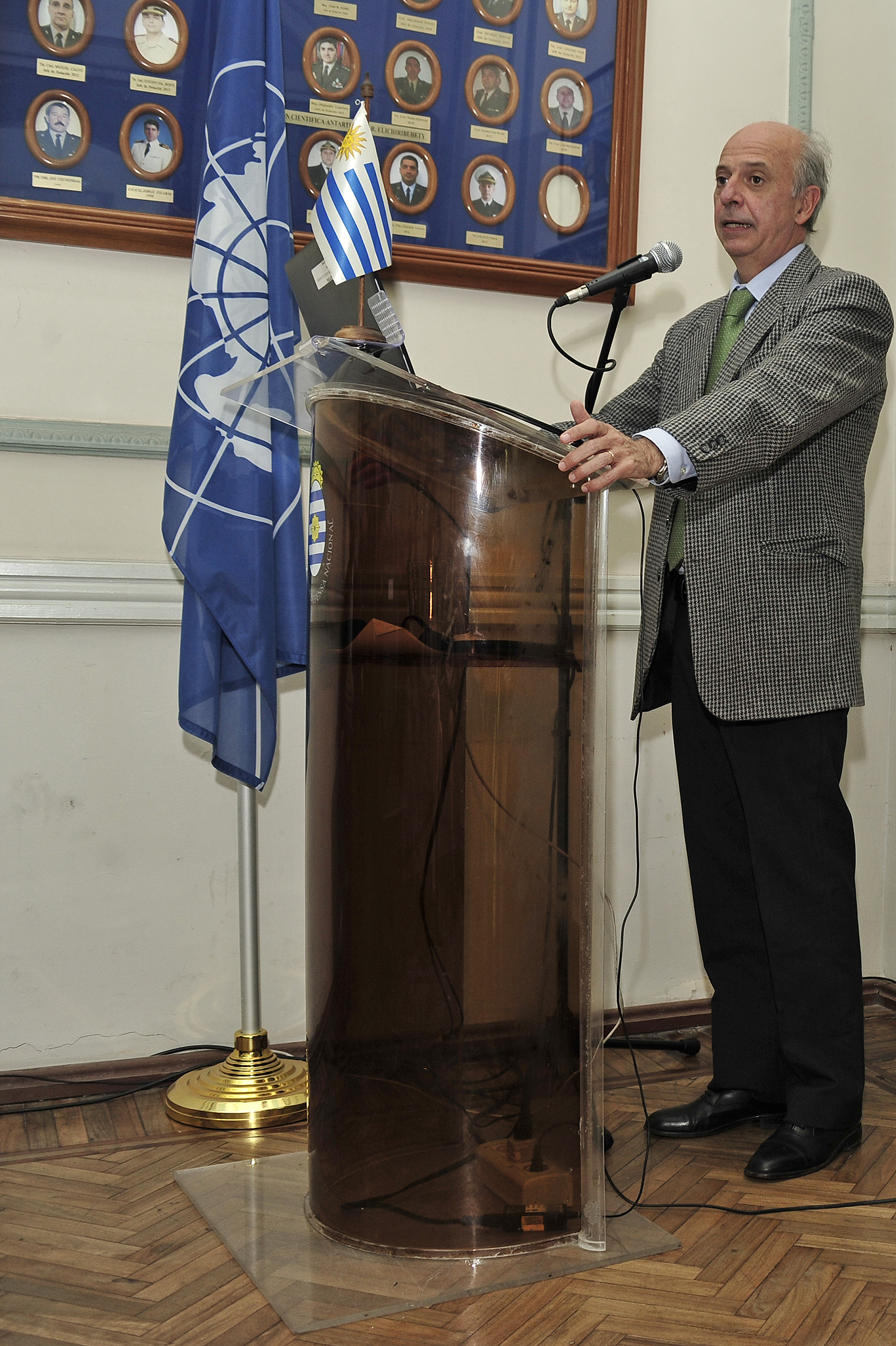 Ministro de Defensa Nacional, Javier García