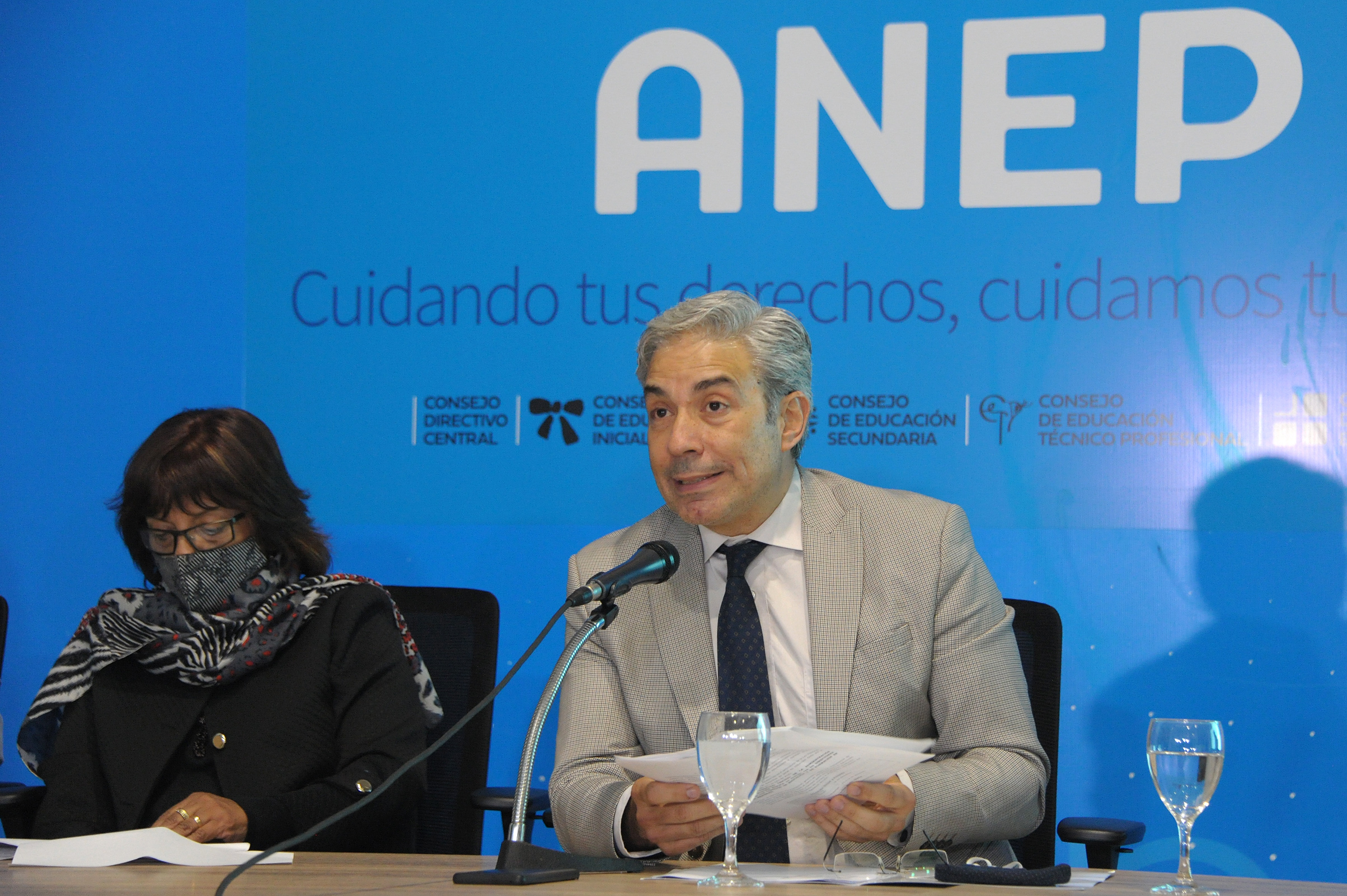 Presidente del Consejo Directivo Central (Codicen), Robert Silva, encabezó conferencia de prensa