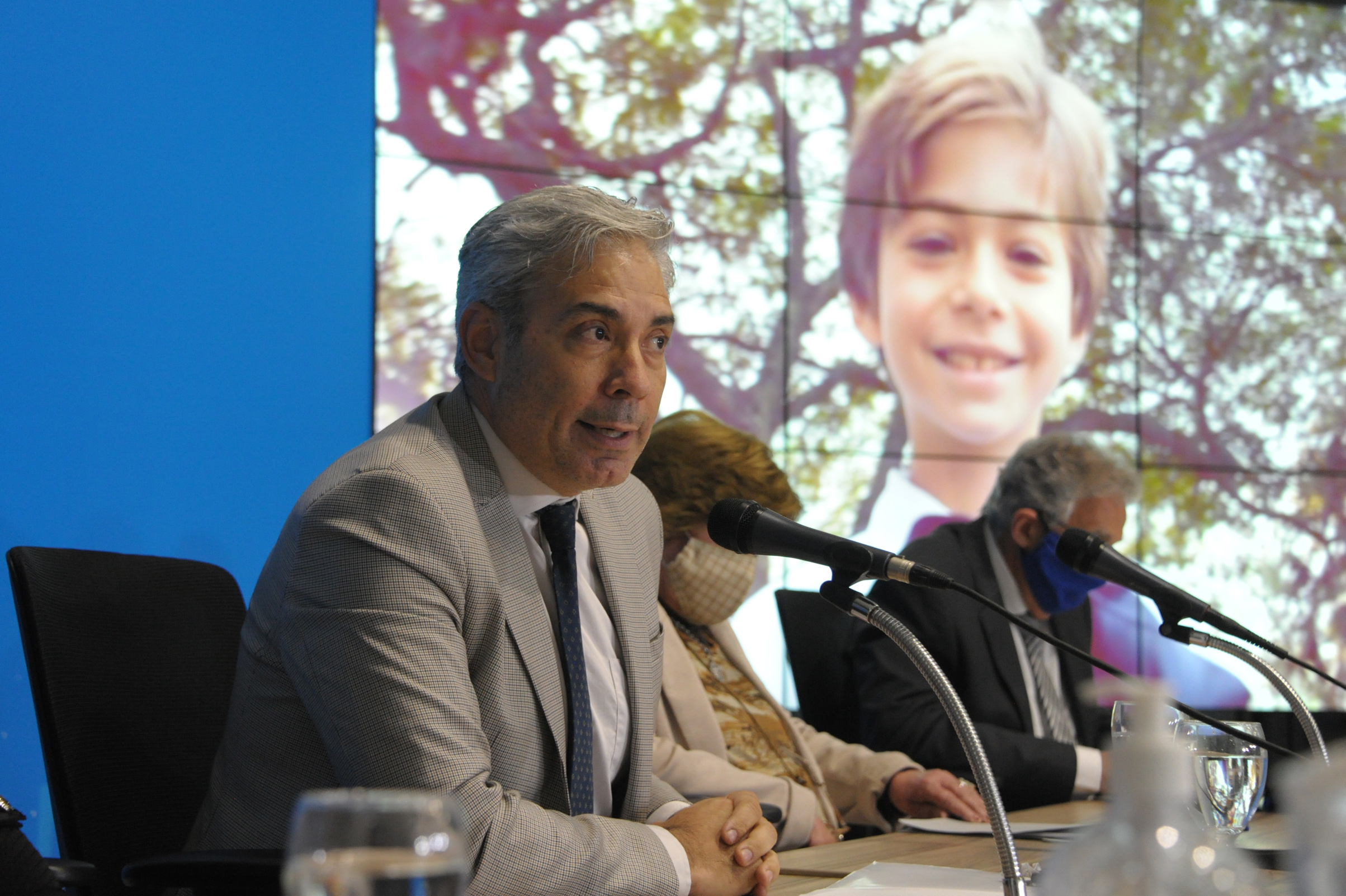 Presidente del Consejo Directivo Central (Codicen), Robert Silva, encabezó conferencia de prensa