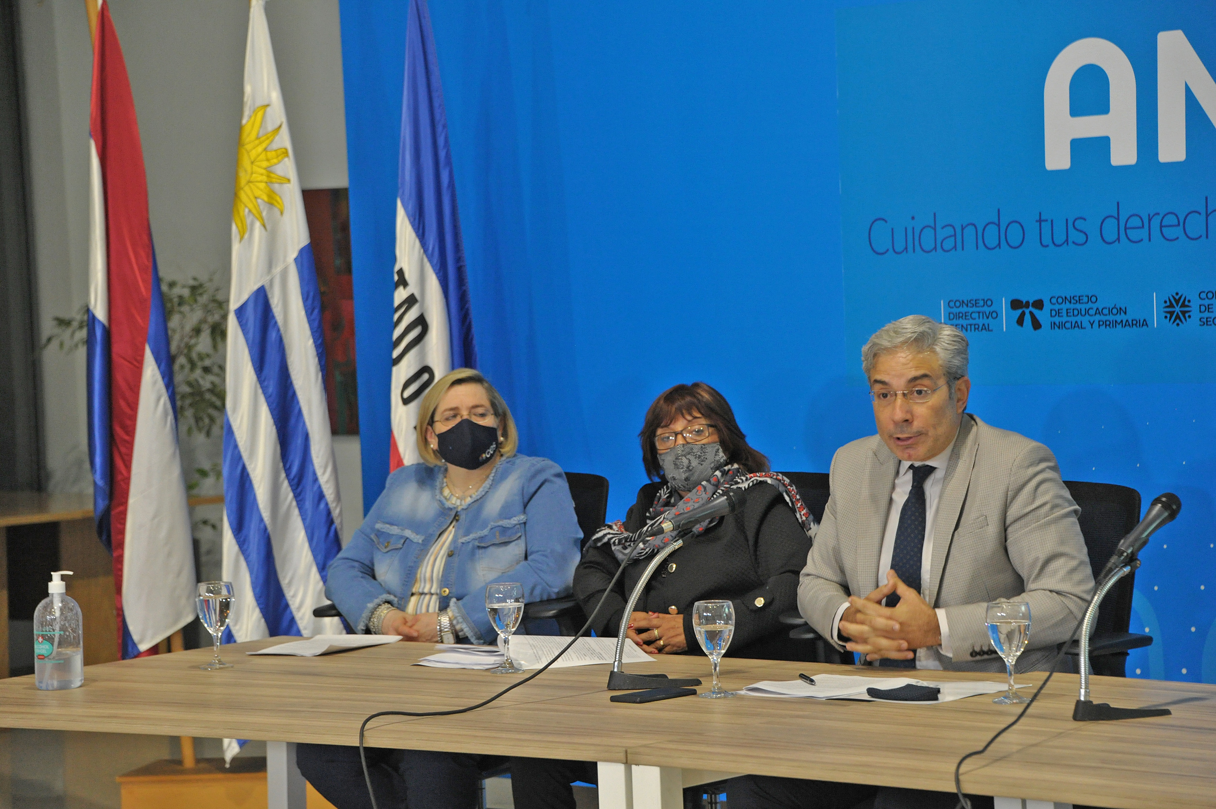 Presidente del Consejo Directivo Central (Codicen), Robert Silva, encabezó conferencia de prensa