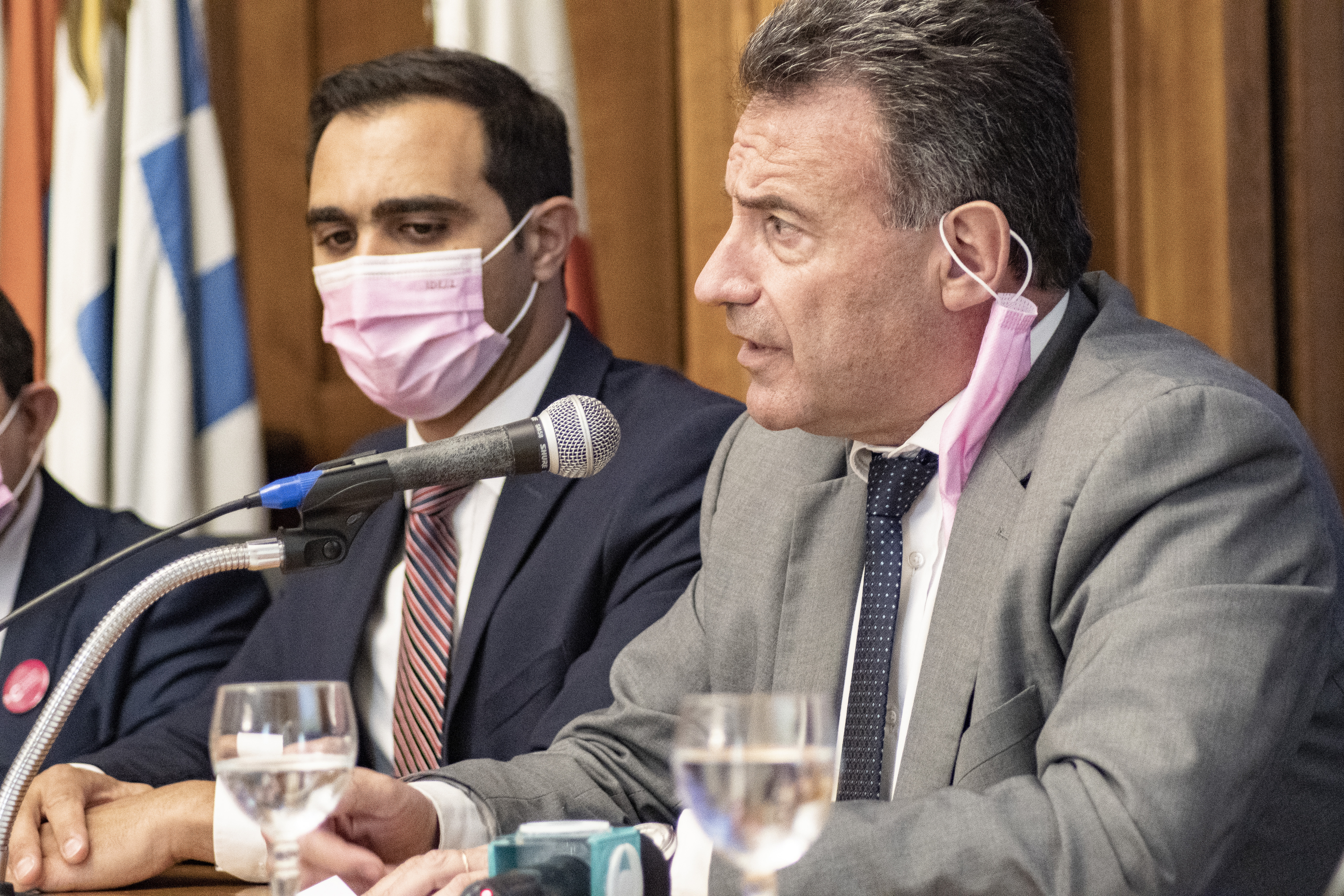 Ministro de Salud Pública, Daniel Salinas junto al subsecretario, José Luis Satdjian