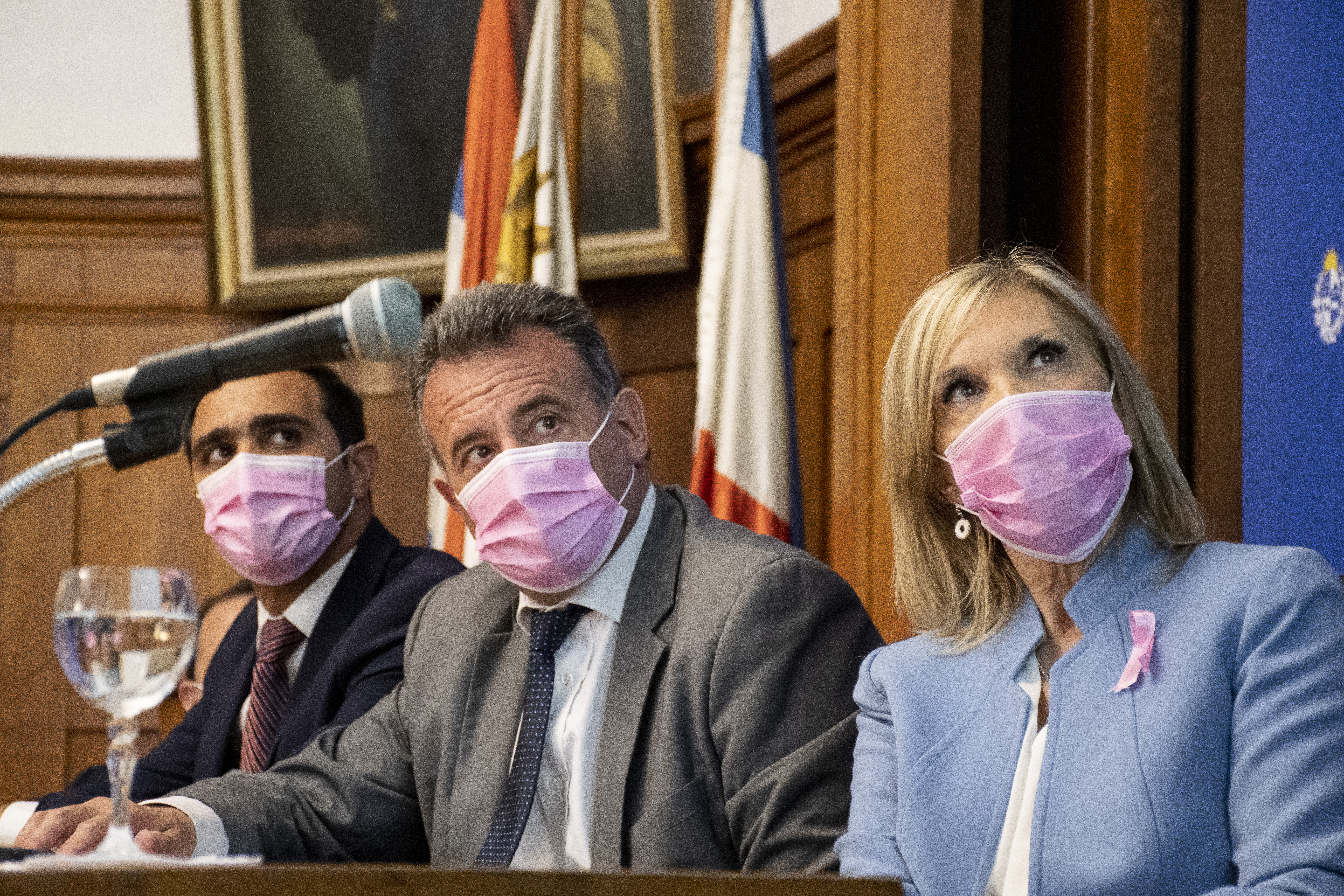 Autoridades encabezan el acto por el Día Mundial de Lucha contra el Cáncer de Mama