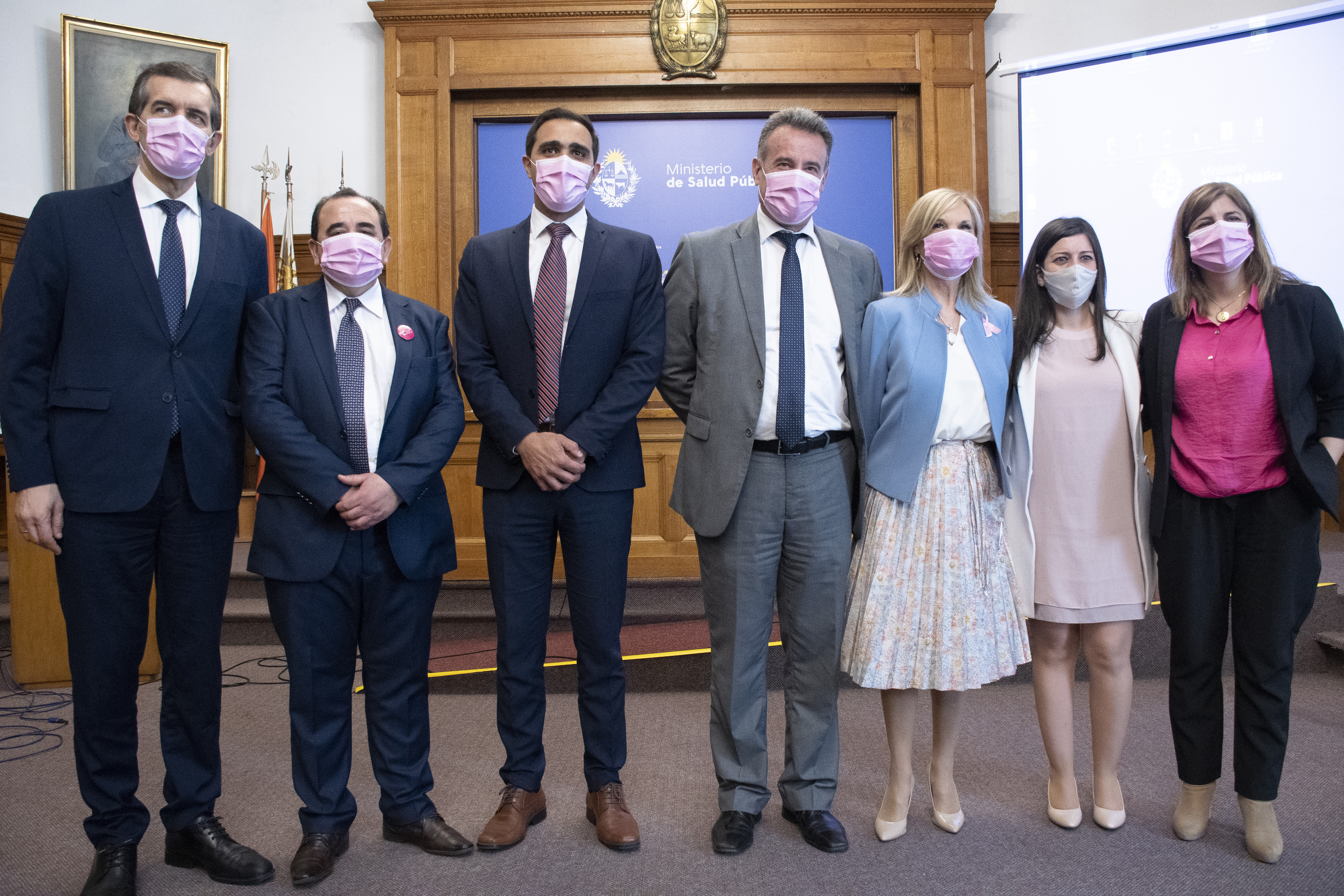 Autoridades encabezan el acto por el Día Mundial de Lucha contra el Cáncer de Mama