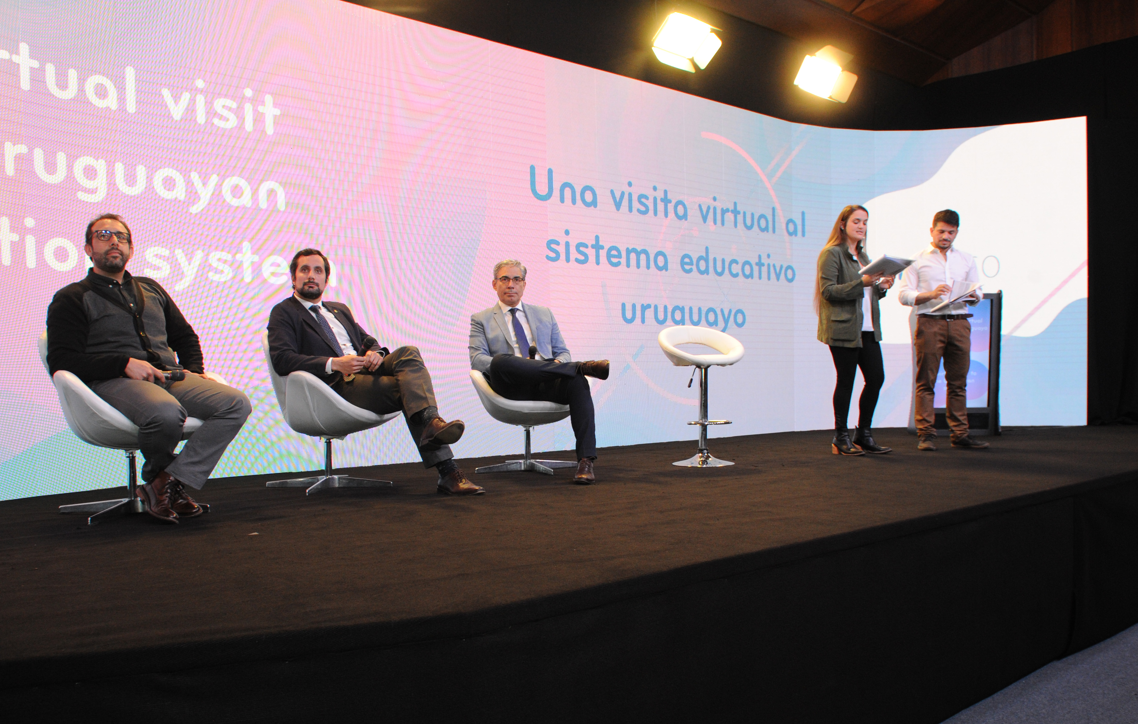 Autoridades de ANEP, MEC y Ceibal en evento global ARC 360, en la sede del Laboratorio Tecnológico del Uruguay (LATU)
