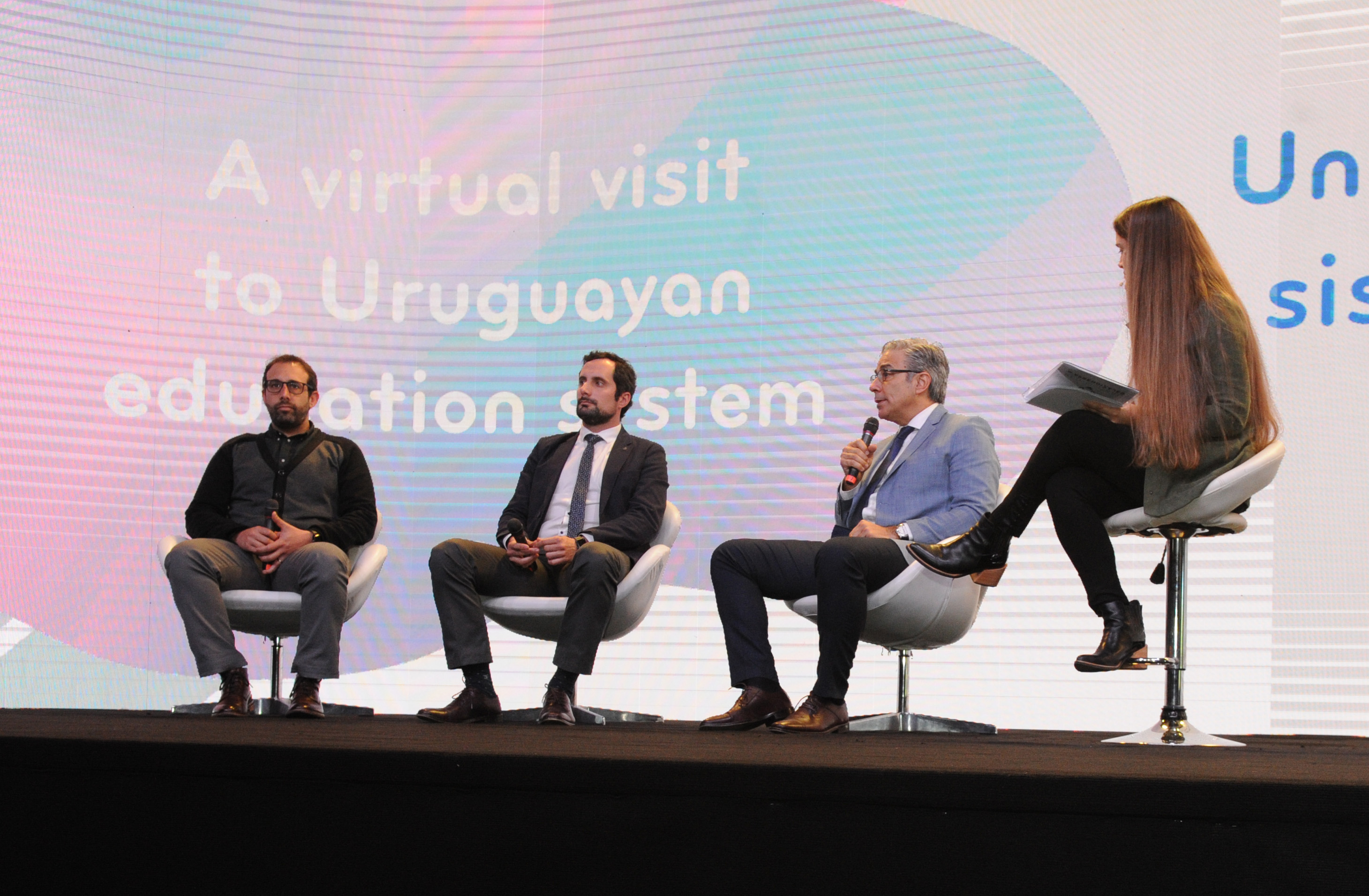 Autoridades de ANEP, MEC y Ceibal en evento global ARC 360, en la sede del Laboratorio Tecnológico del Uruguay (LATU)