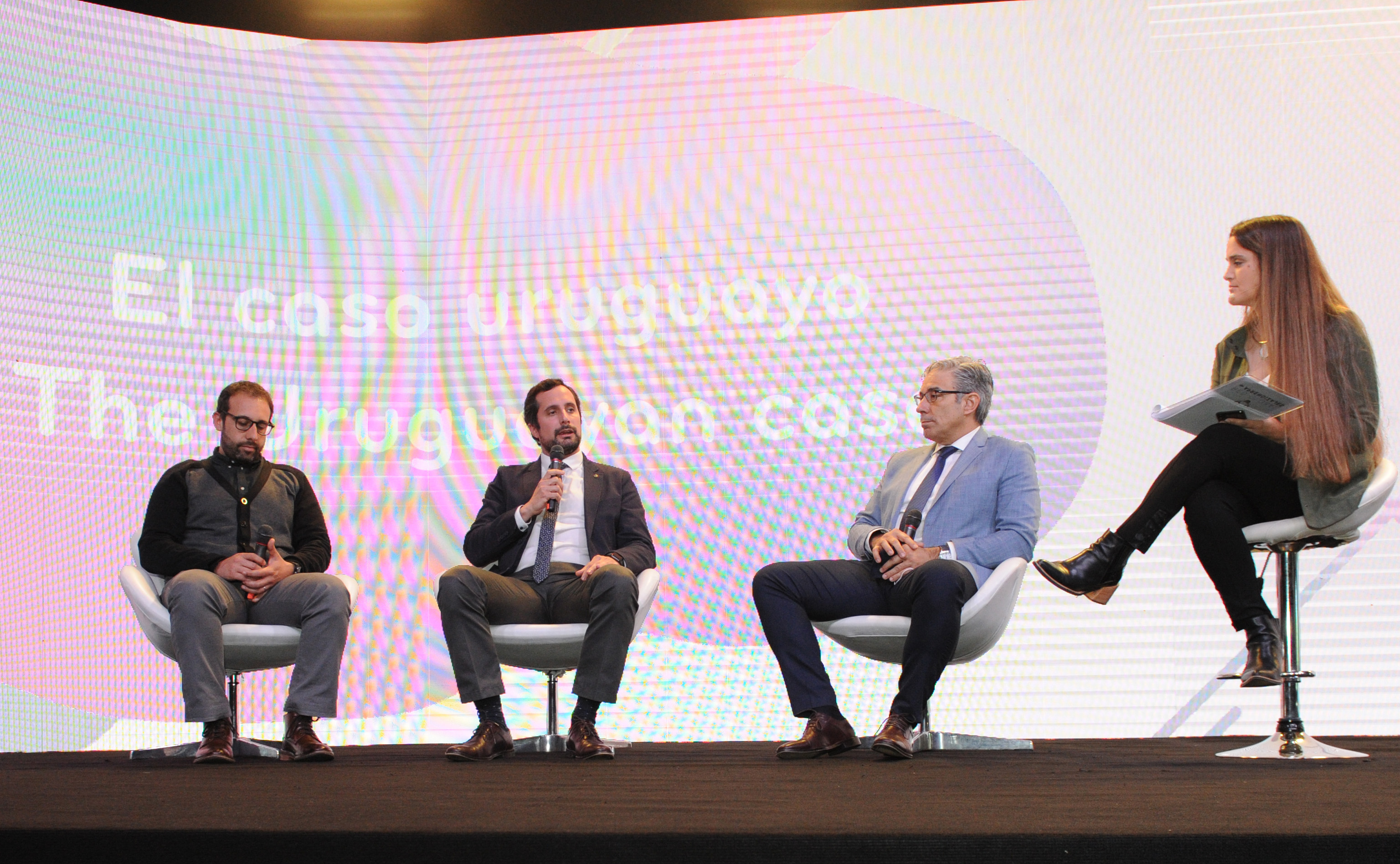 Autoridades de ANEP, MEC y Ceibal en evento global ARC 360, en la sede del Laboratorio Tecnológico del Uruguay (LATU)