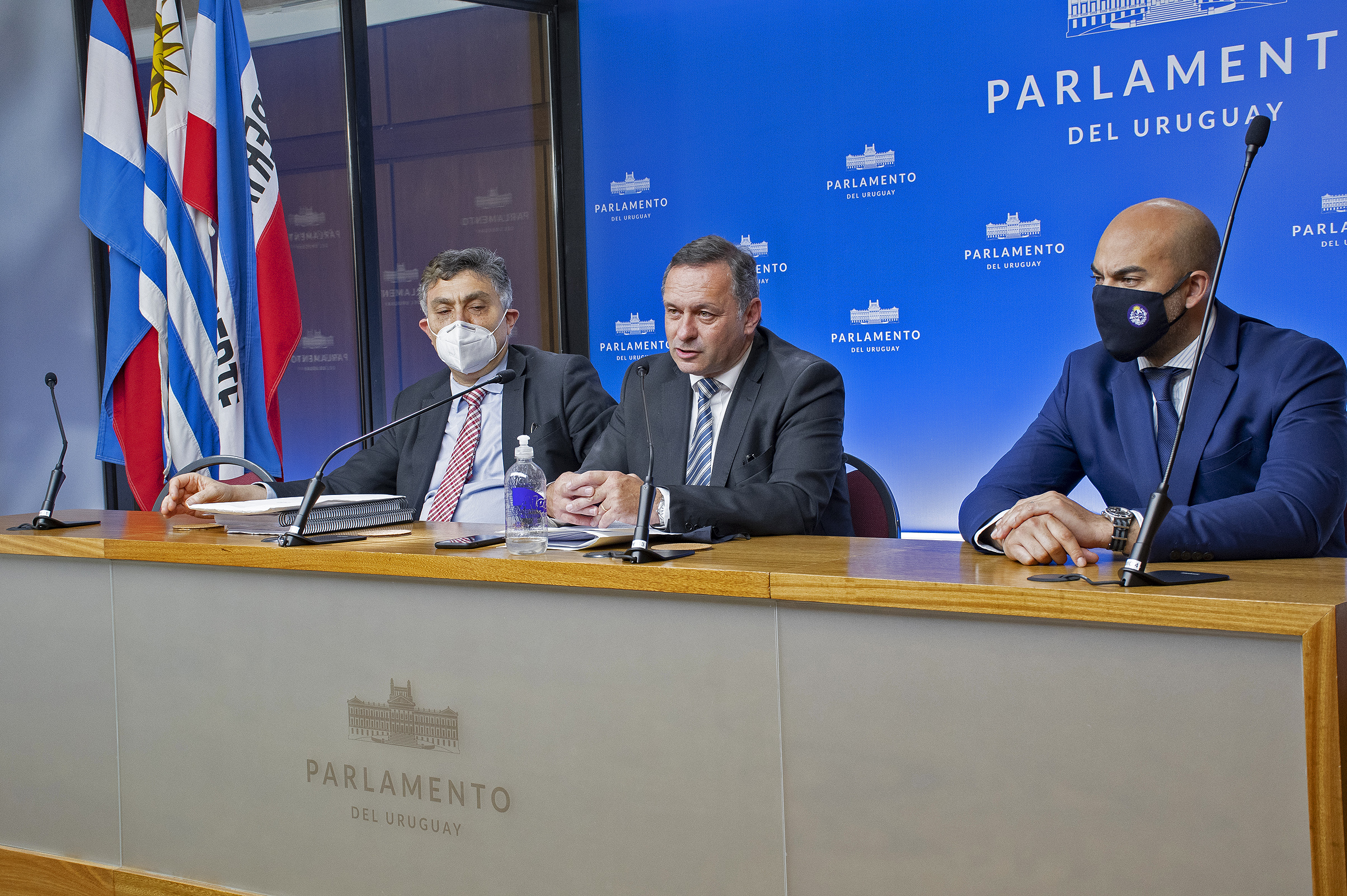 Secretario de Presidencia, Álvaro Delgado, encabezó conferencia, junto al director de OPP, Isaac Alfie, y director de Presidencia, Heber Paguas