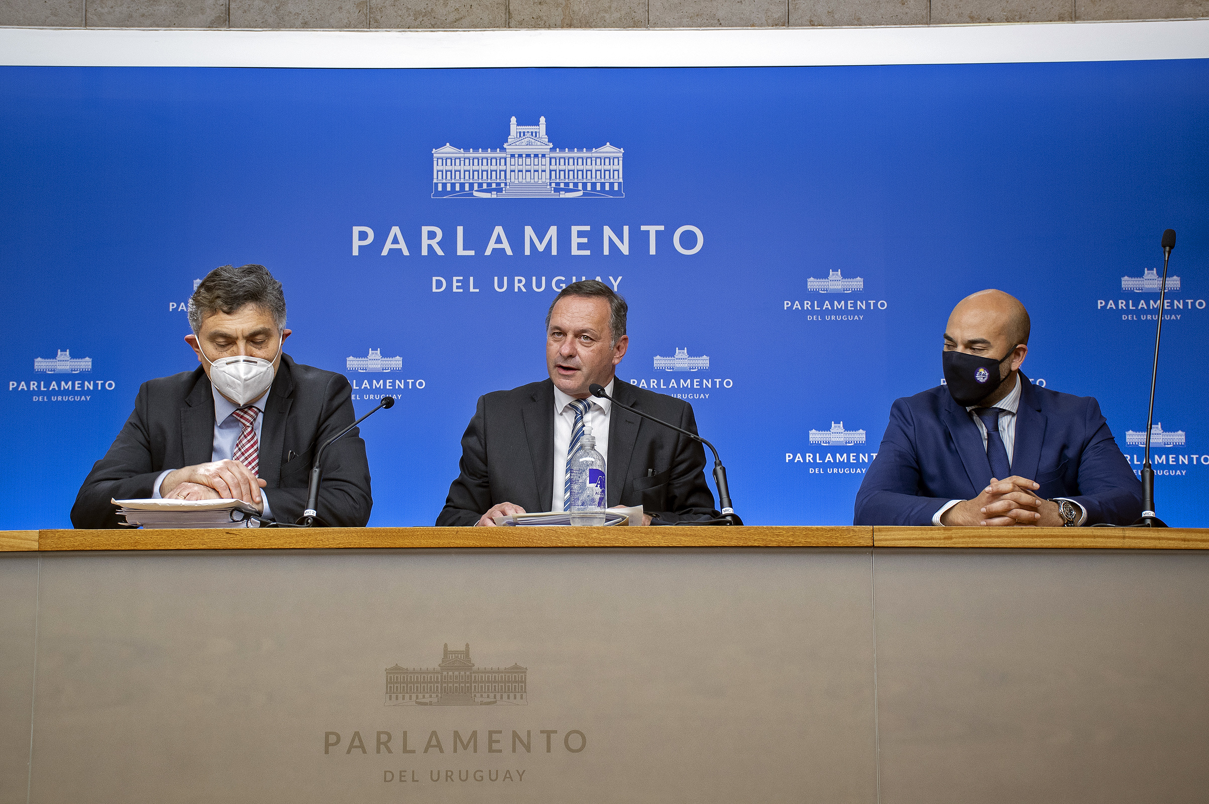 Secretario de Presidencia, Álvaro Delgado, encabezó conferencia, junto al director de OPP, Isaac Alfie, y director de Presidencia, Heber Paguas
