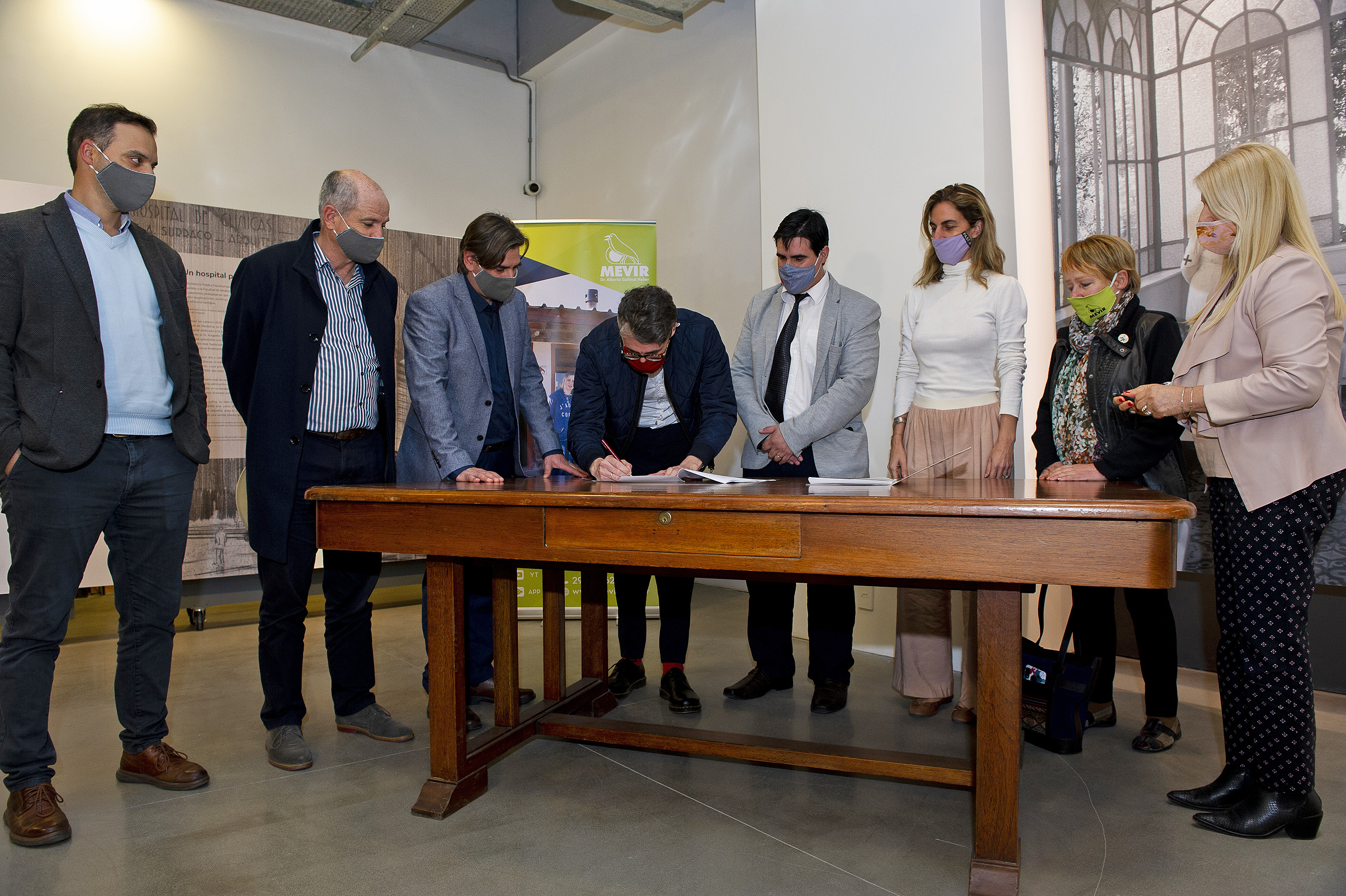 Autoridades de Mevir y el Sodre firmaron un convenio de cooperación para difundir espectáculos culturales en pequeñas localidades