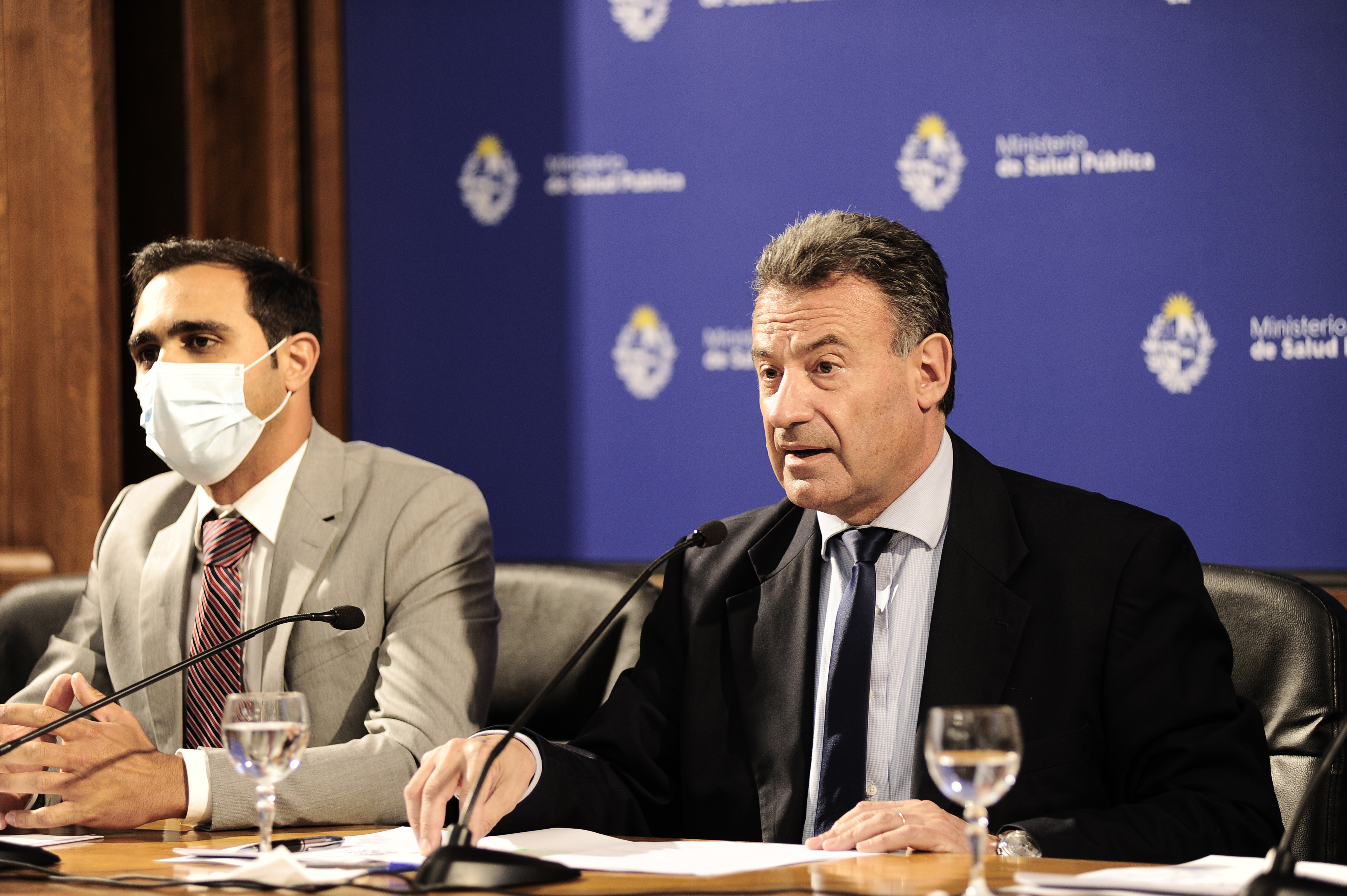 Subsecretario, José Luis Satdjian y el ministros de Salud, Daniel Salinas en conmemoración del Día Mundial del Accidente Cerebrovascular