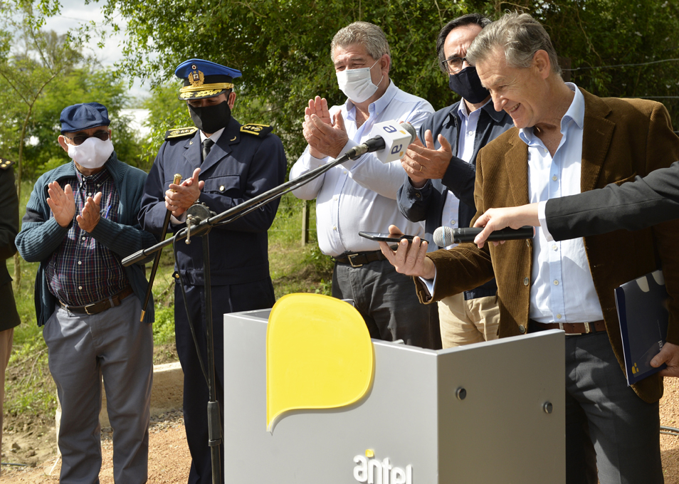 Inauguración de una radiobase LTE de Antel en Paso del Cerro, Tacuarembó