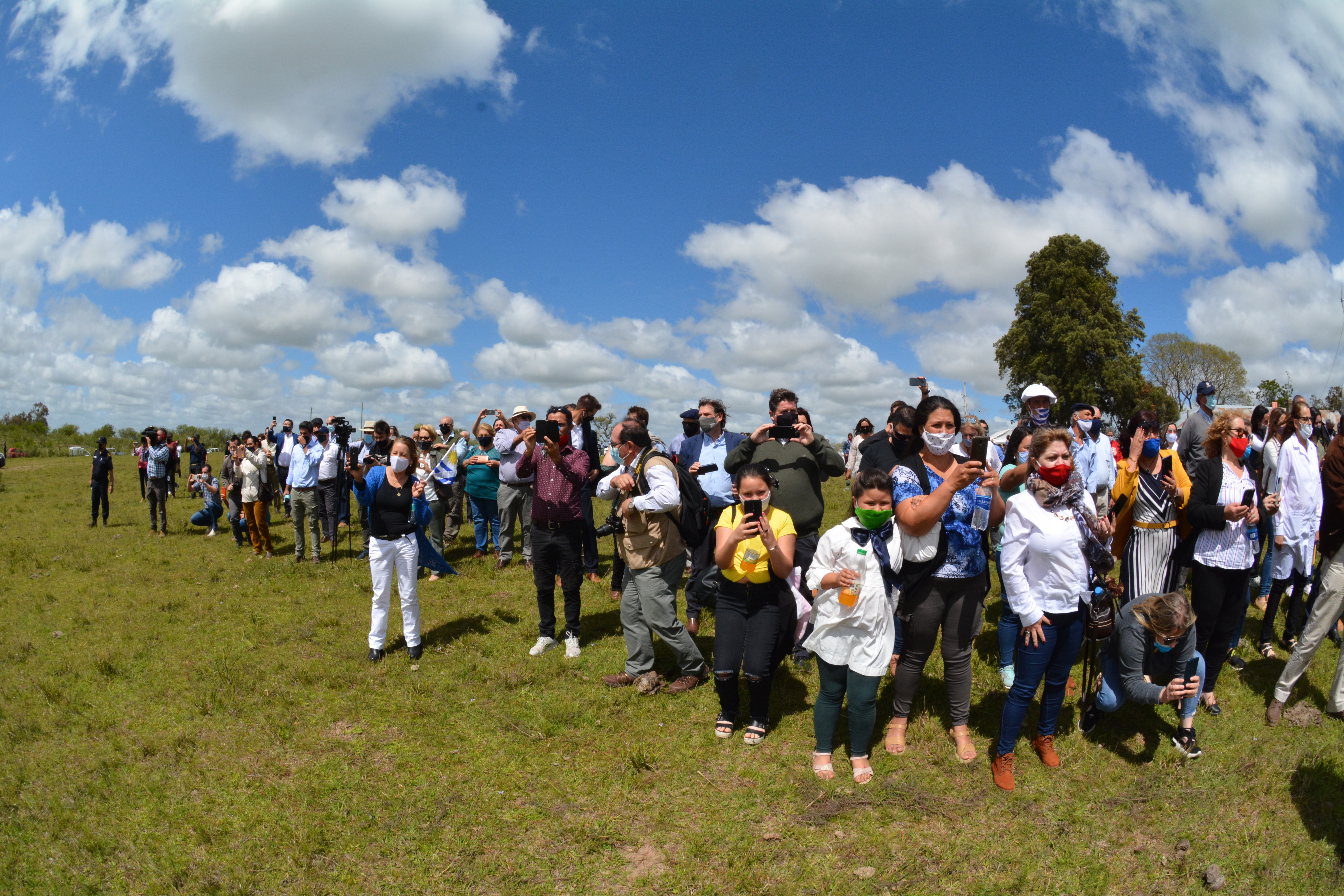 Inauguración de obras de electrificación en Tacuarembó