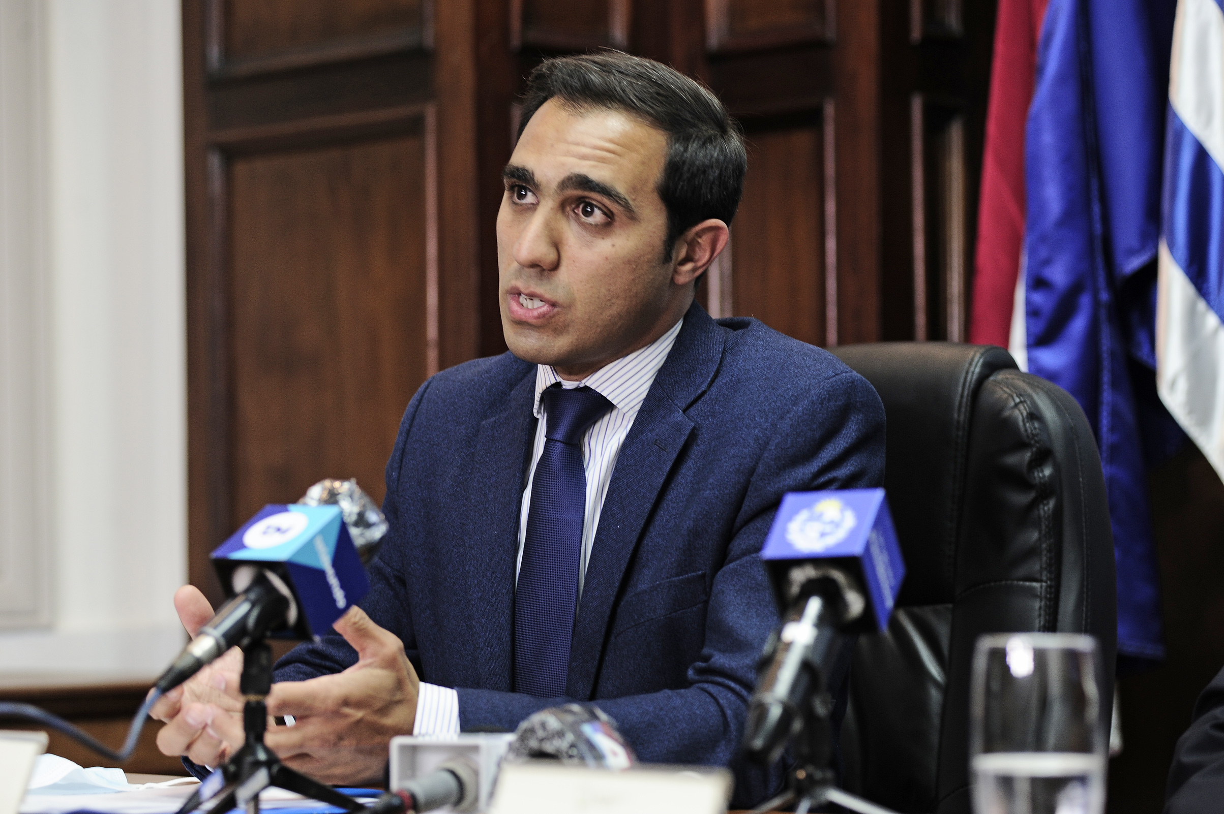 José Luis Satdjian, Subsecretario del Ministerio de Salud Pública, dirigiéndose a los presentes