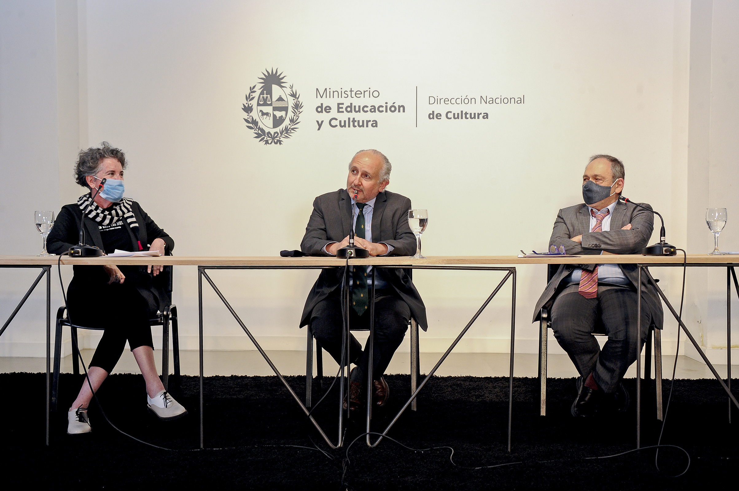 Ministro de Educación y Cultura, Pablo da Silveira, haciendo uso de la palabra