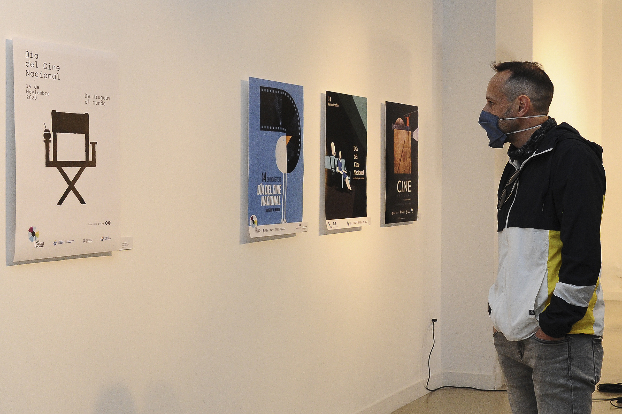 Exposición de afiches sobre el Día del Cine Nacional