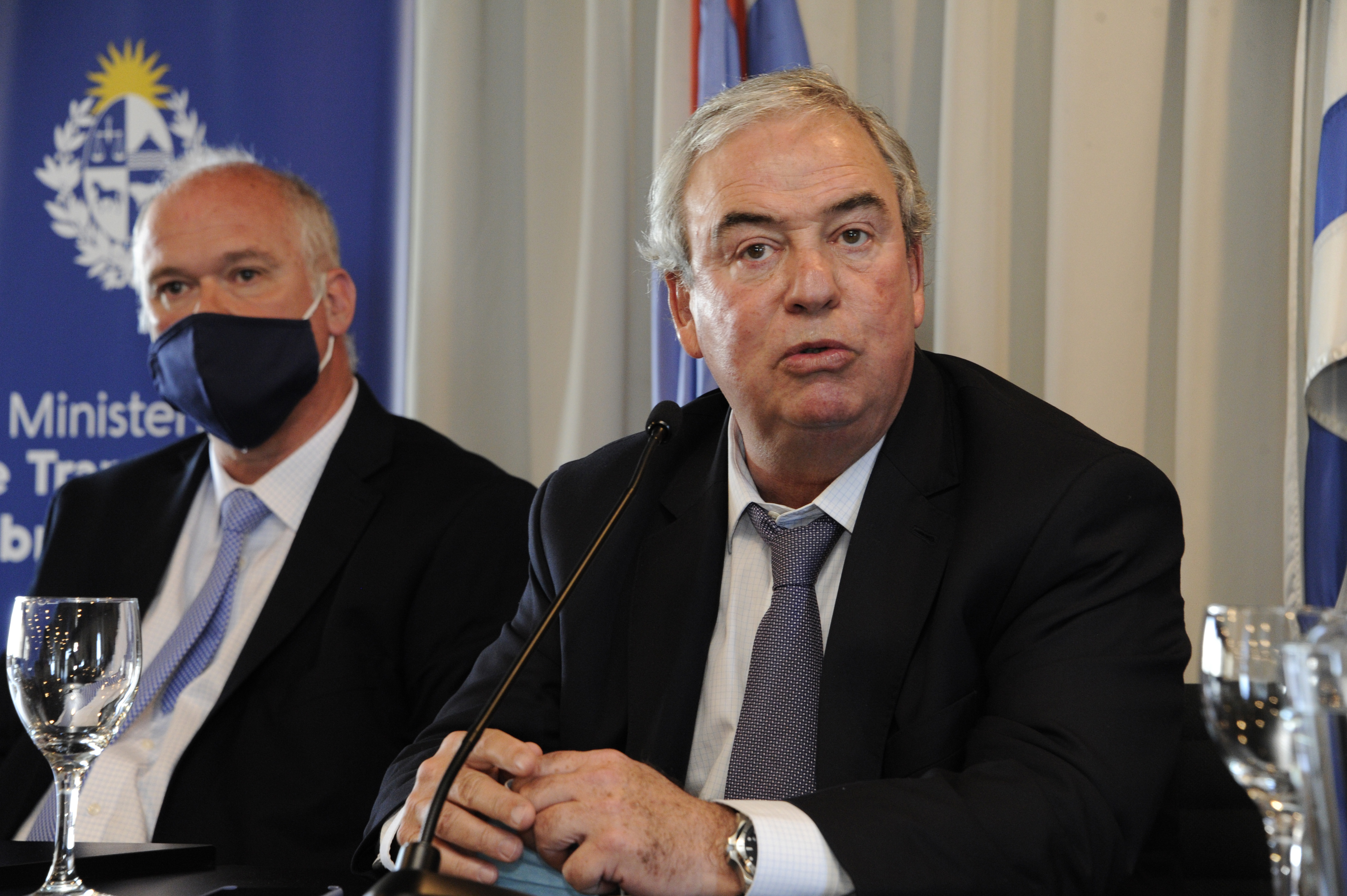 Ministro de Transporte y Obras Públicas, Luis Alberto Heber, junto al subsecretario, Juan José Olaizola