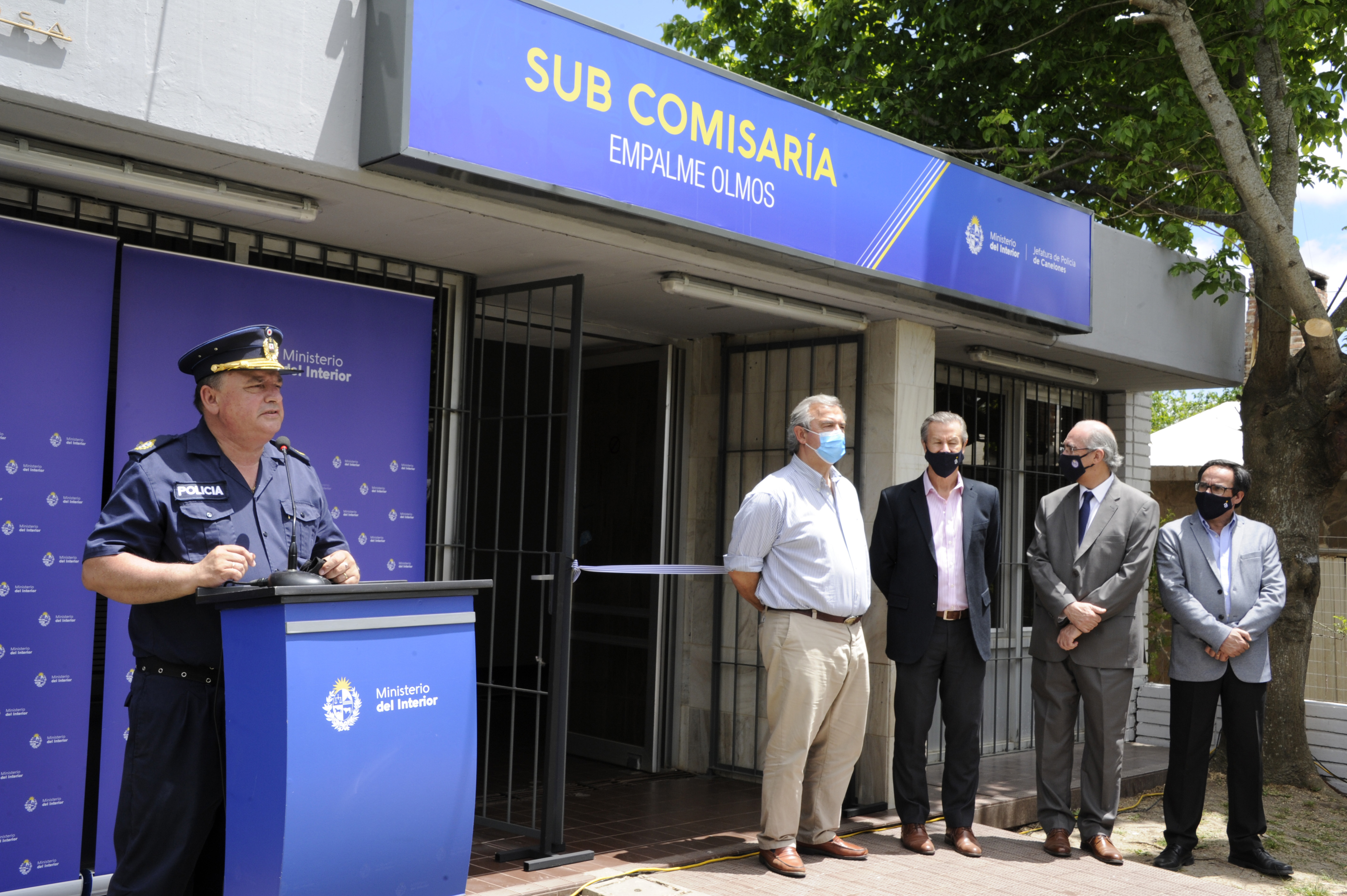Autoridades en inauguración de subcomisaría en Empalme Olmos