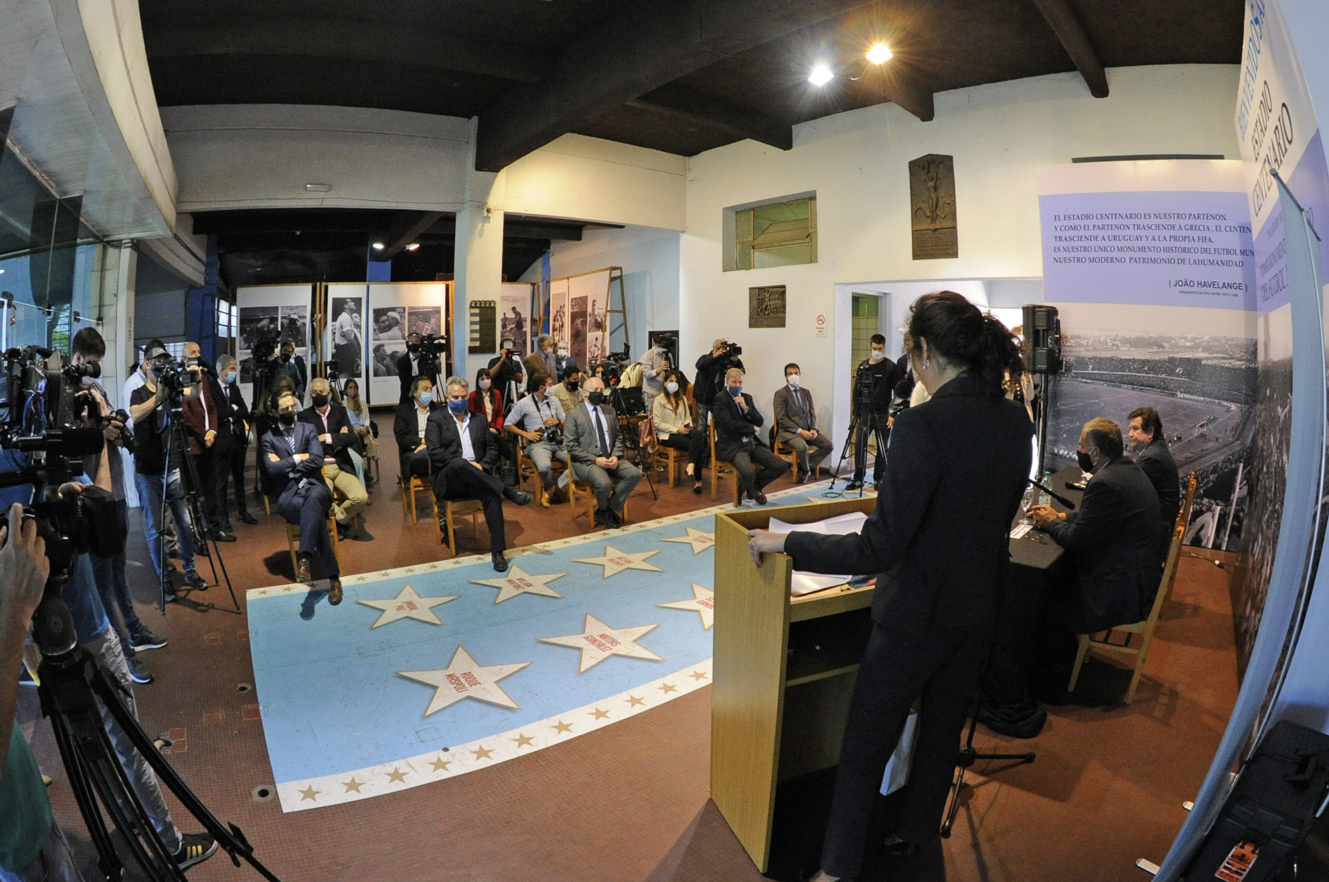 Ceremonia de declaración del estadio Centenario Monumento Histórico Nacional