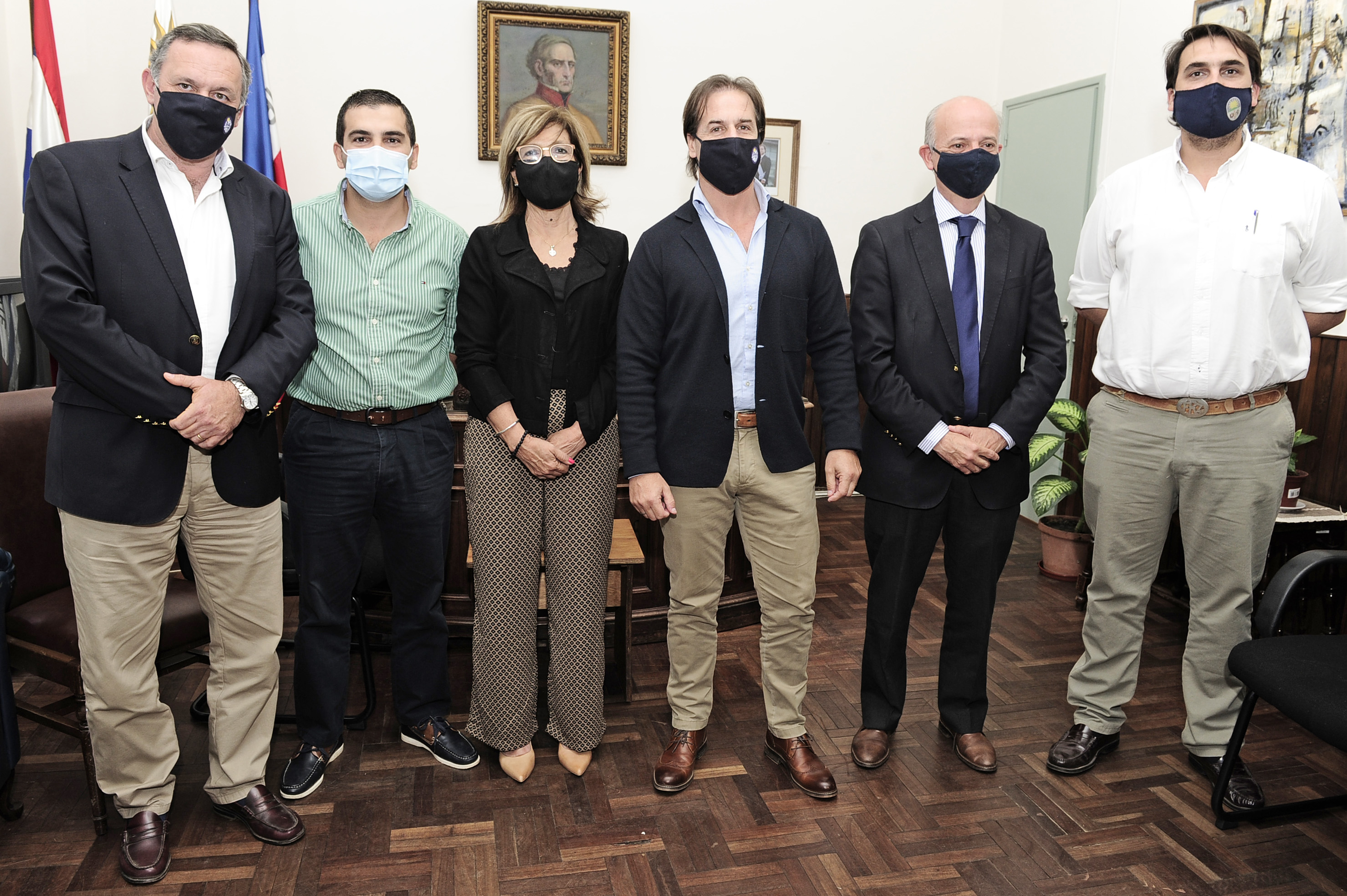 Autoridades, una vez finalizada la reunión