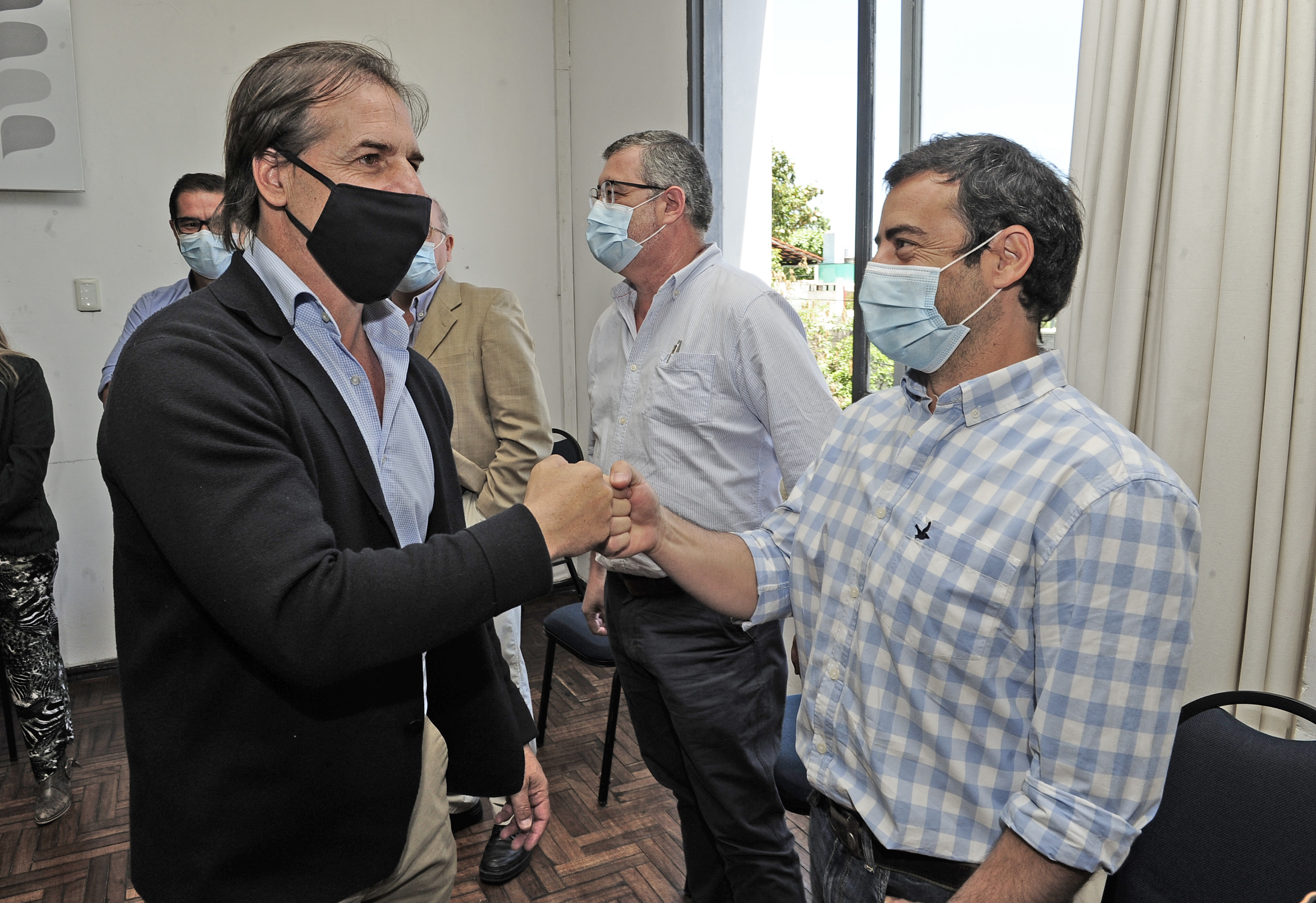 Llegada del presidente para mantener una reunión con el Cecoed