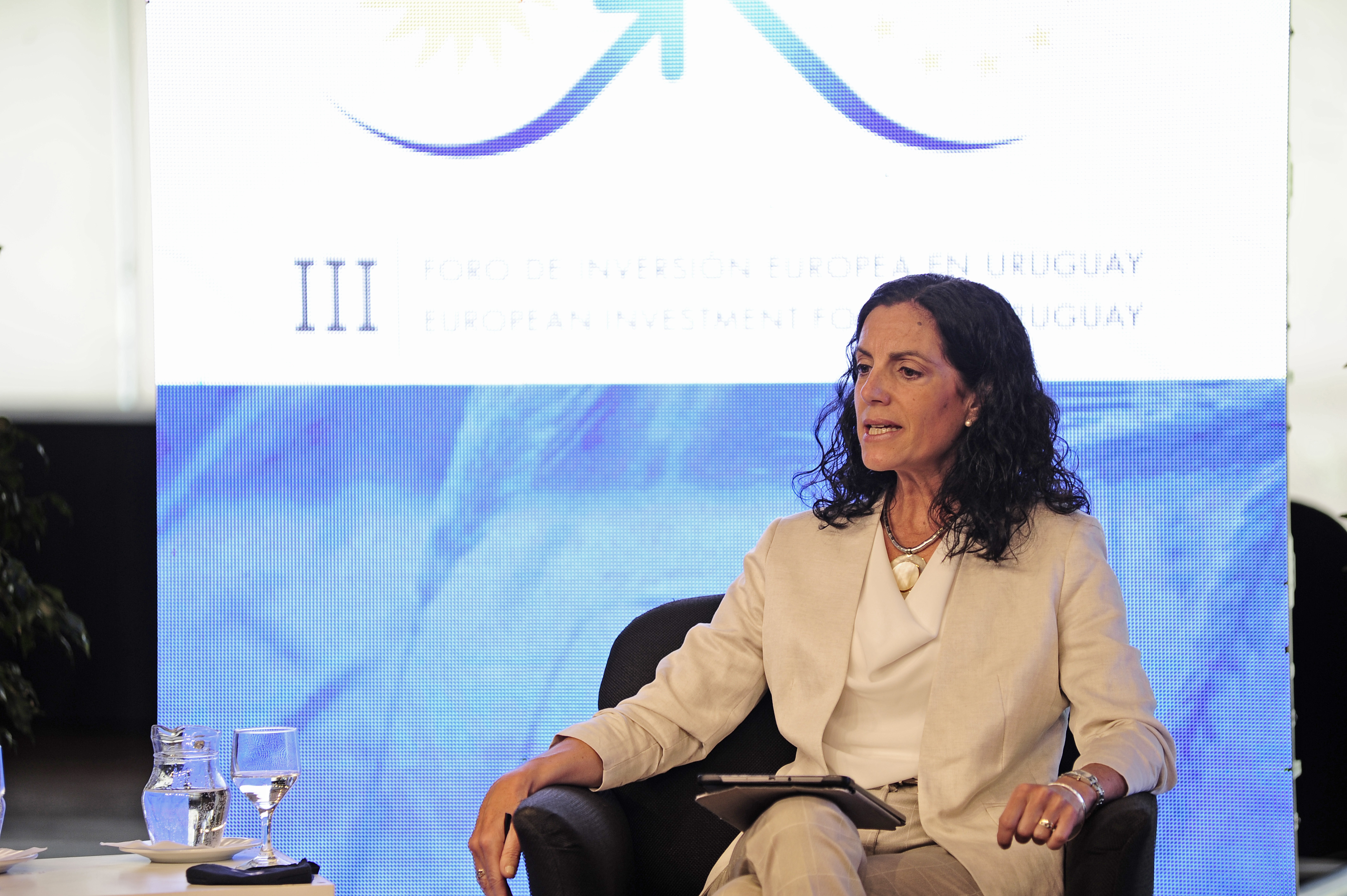 Ministra de Economía y Finanzas, Azucena Arbeleche