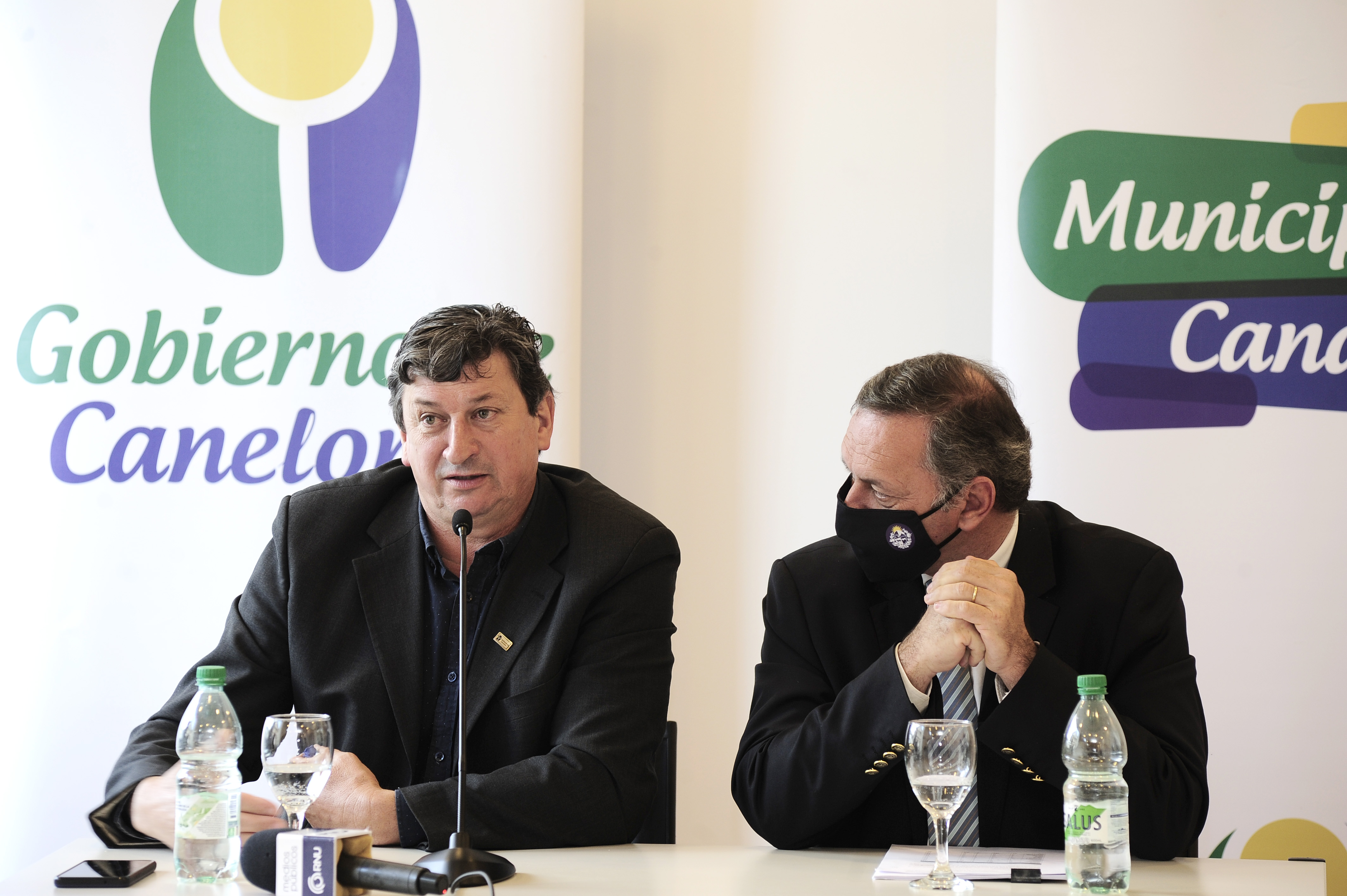 Intendente de Canelones, Tabaré Costa, y secretario de la Presidencia, Álvaro Delgado