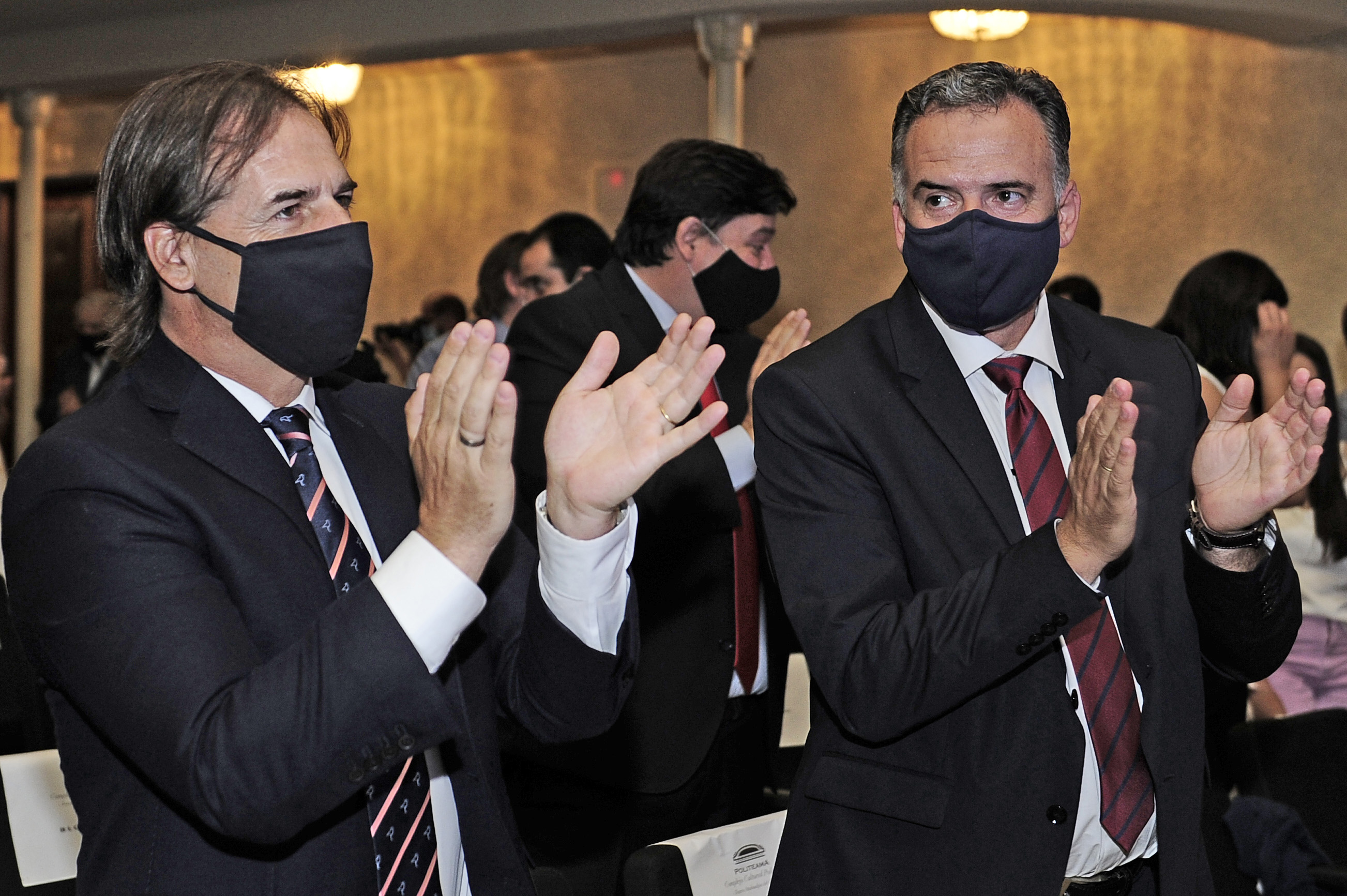 Presidente Lacalle Pou con el intendente de Canelones, Yamandú Orsi