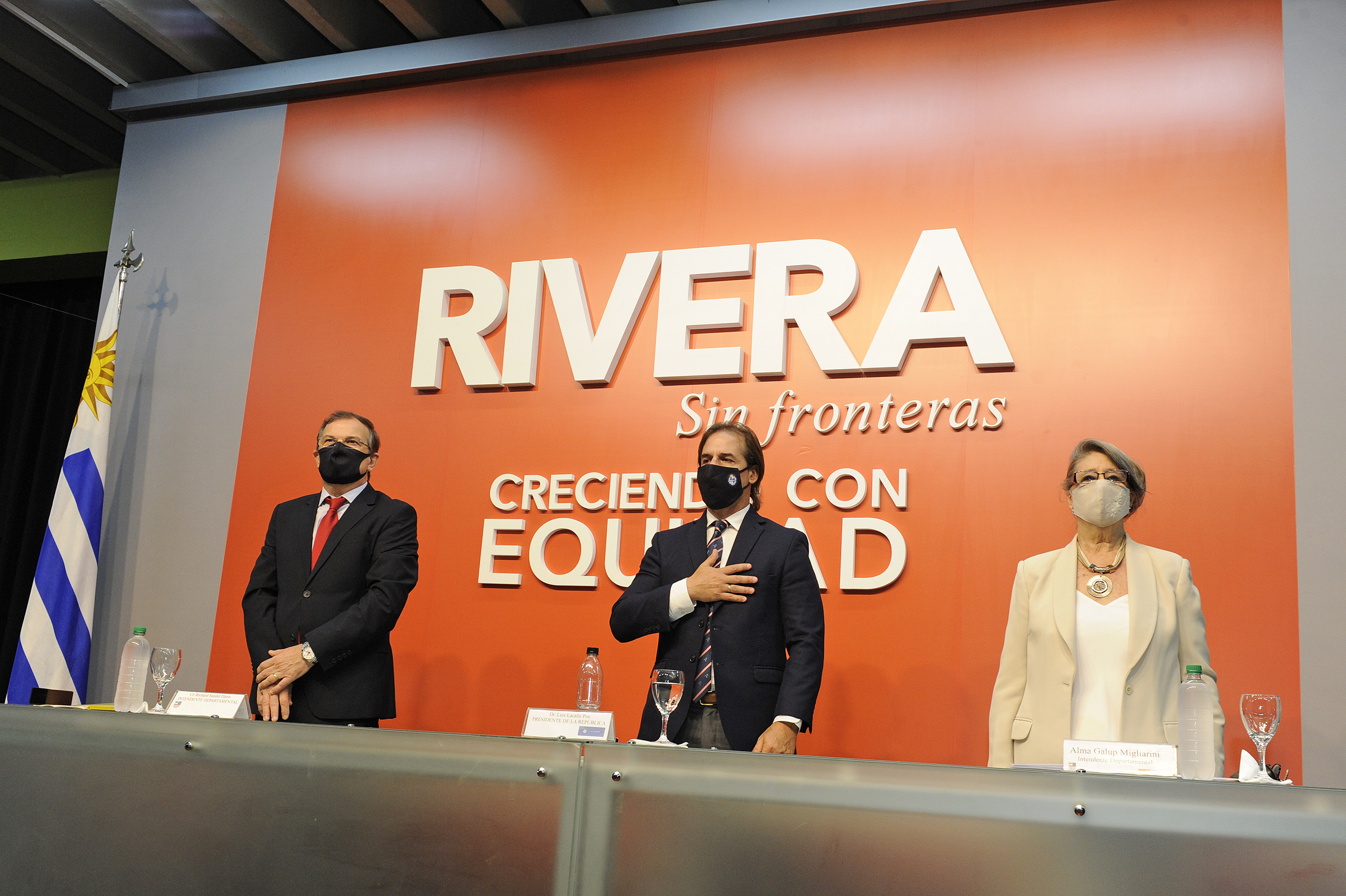 Presidente de la República, Luis Lacalle Pou, encabezó presencia de autoridades nacionales en asunción del nuevo intendente de Rivera, Richard Sander