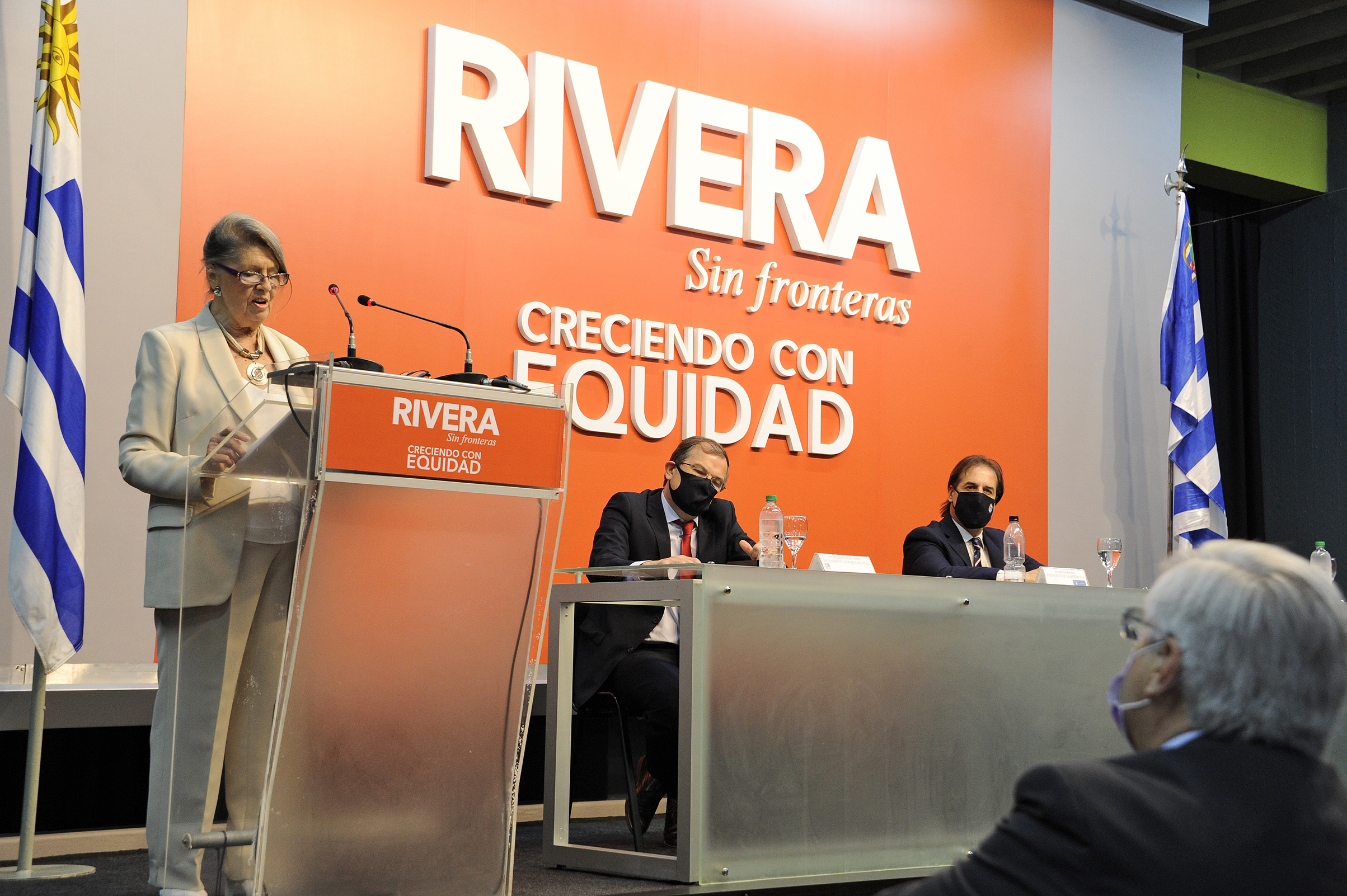Presidente de la República, Luis Lacalle Pou, encabezó presencia de autoridades nacionales en asunción del nuevo intendente de Rivera, Richard Sander