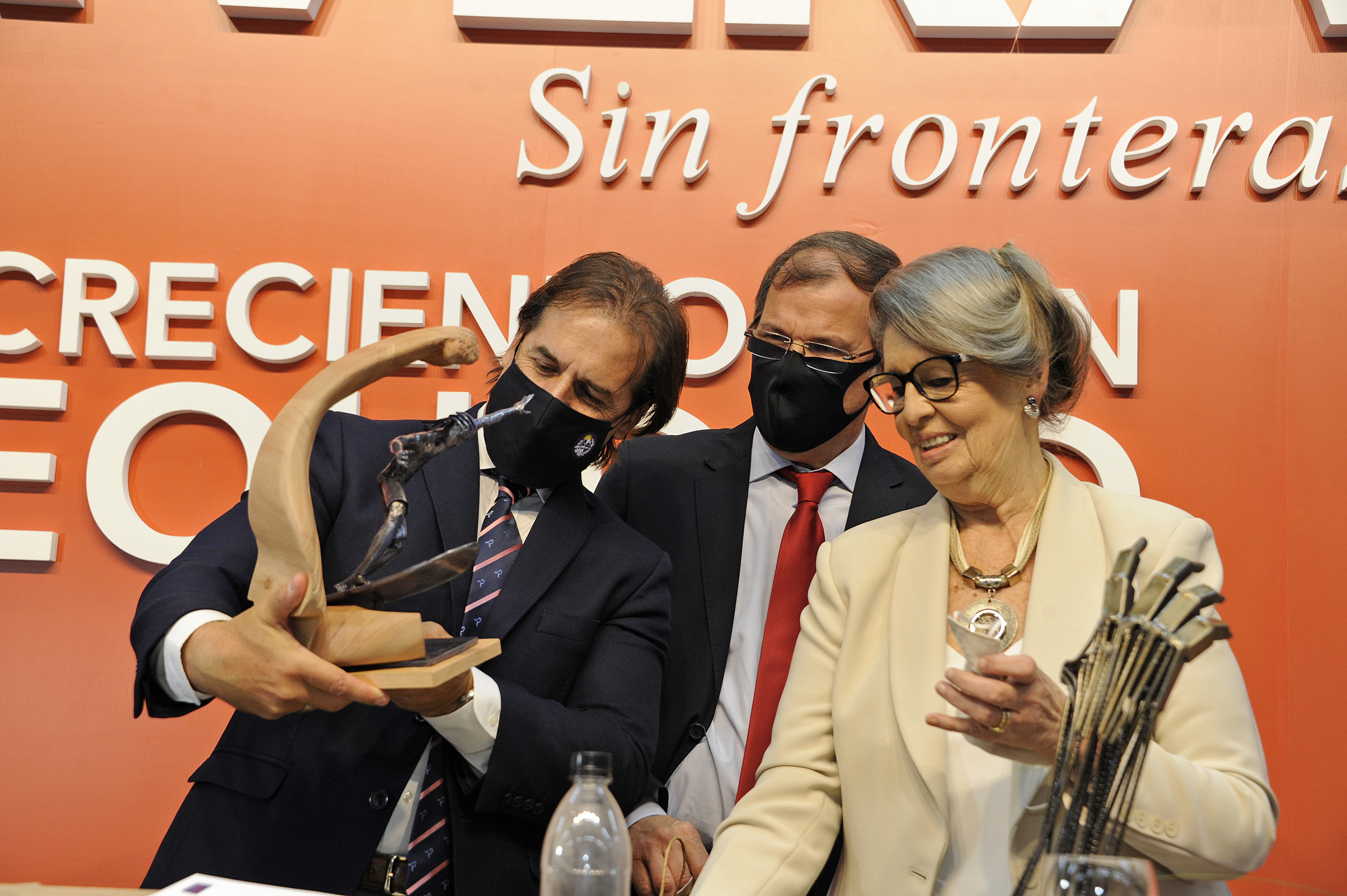 Presidente de la República, Luis Lacalle Pou, encabezó presencia de autoridades nacionales en asunción del nuevo intendente de Rivera, Richard Sander