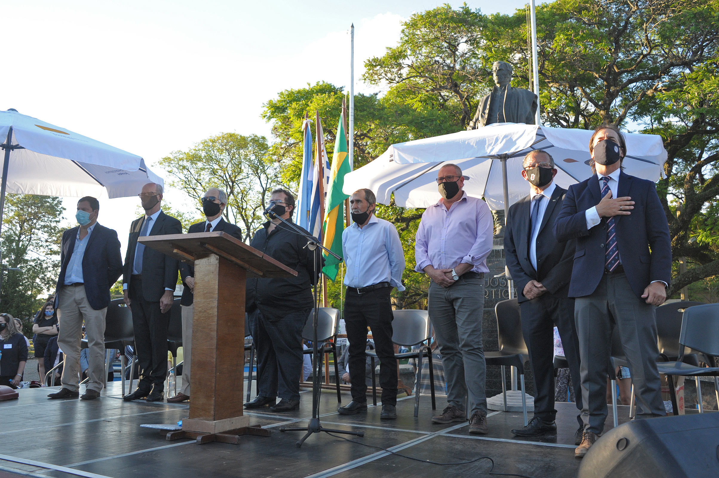 Presidente de la República, Luis Lacalle Pou, presente en la ceremonia de asunción del alcalde de Bella Unión, William Cresseri