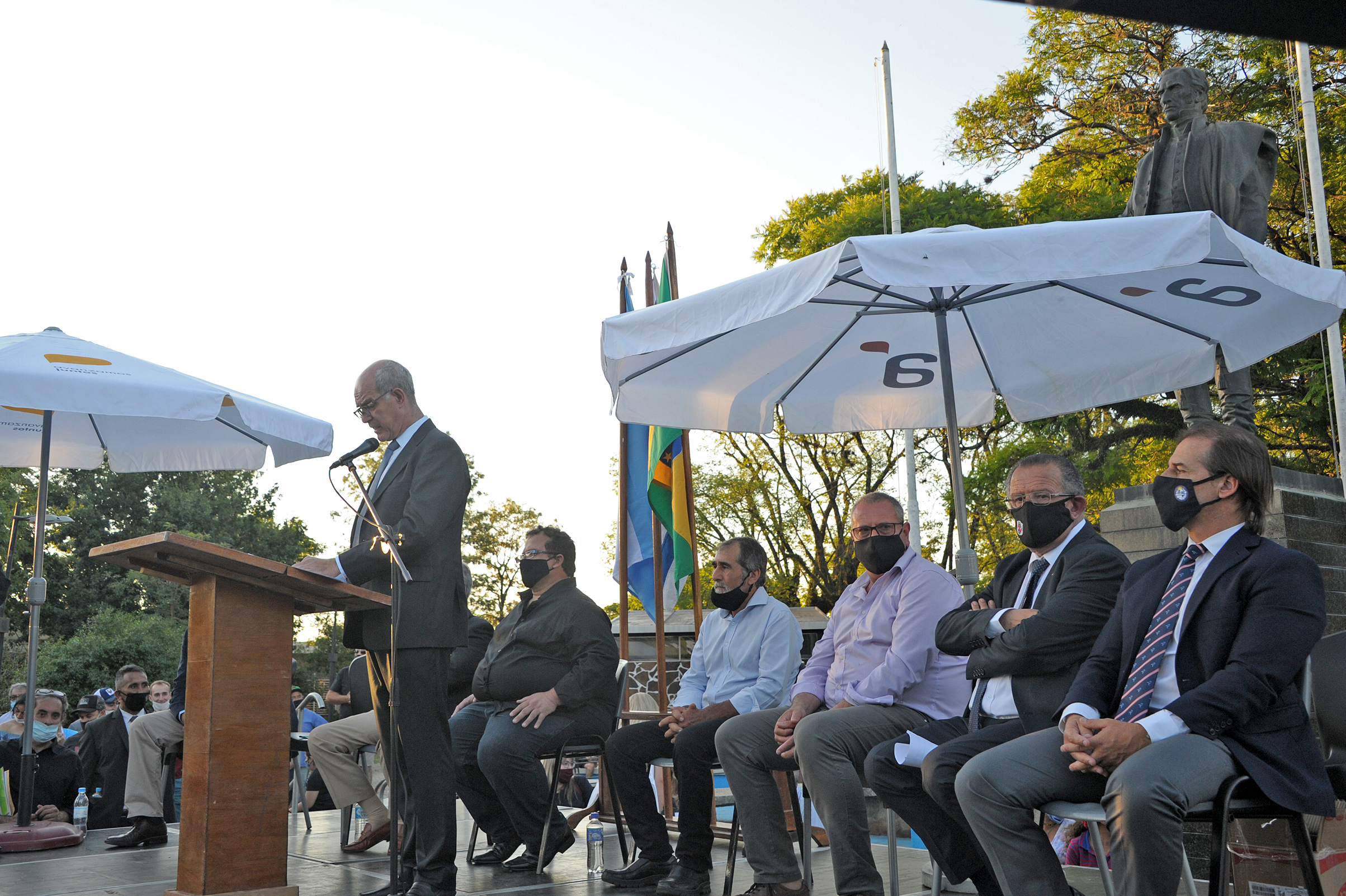 Presidente de la República, Luis Lacalle Pou, presente en la ceremonia de asunción del alcalde de Bella Unión, William Cresseri
