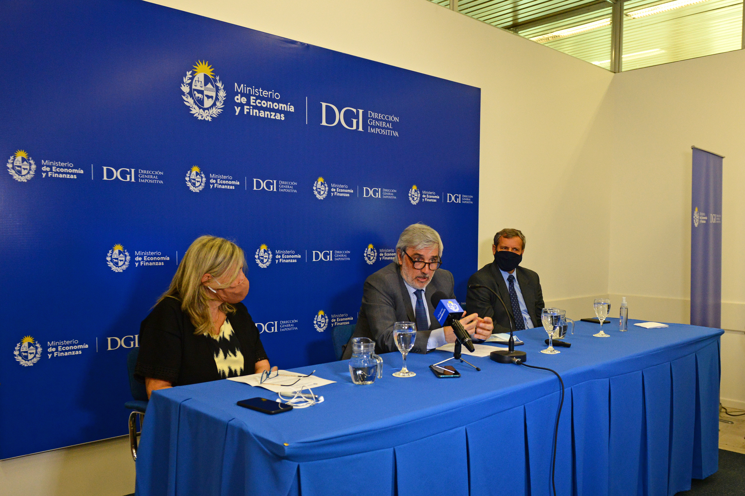 Autoridades de DGI durante las Jornadas Tributarias 2020