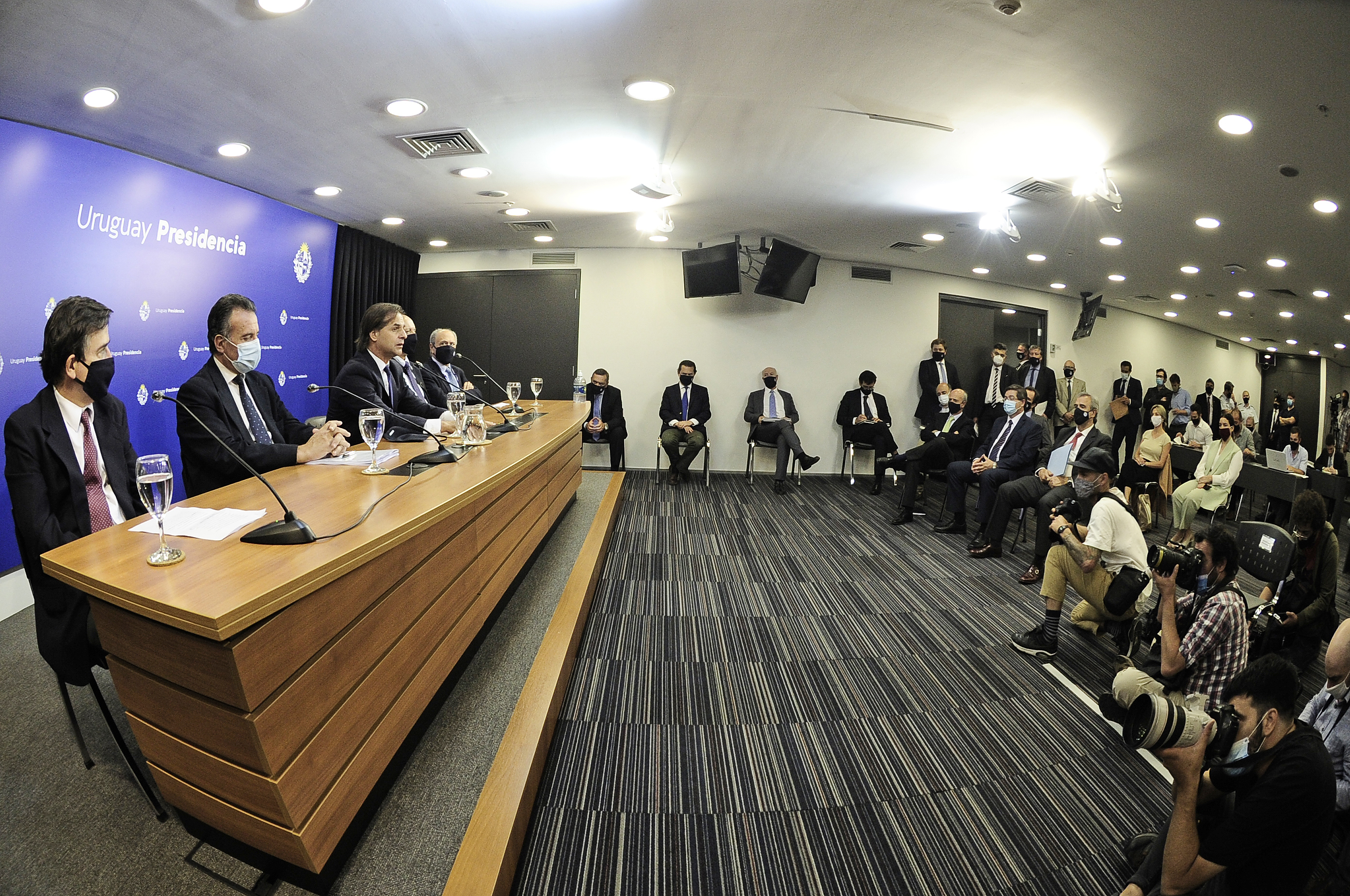 Presidente de la República, Luis Lacalle Pou, encabezó conferencia de prensa en Torre Ejecutiva