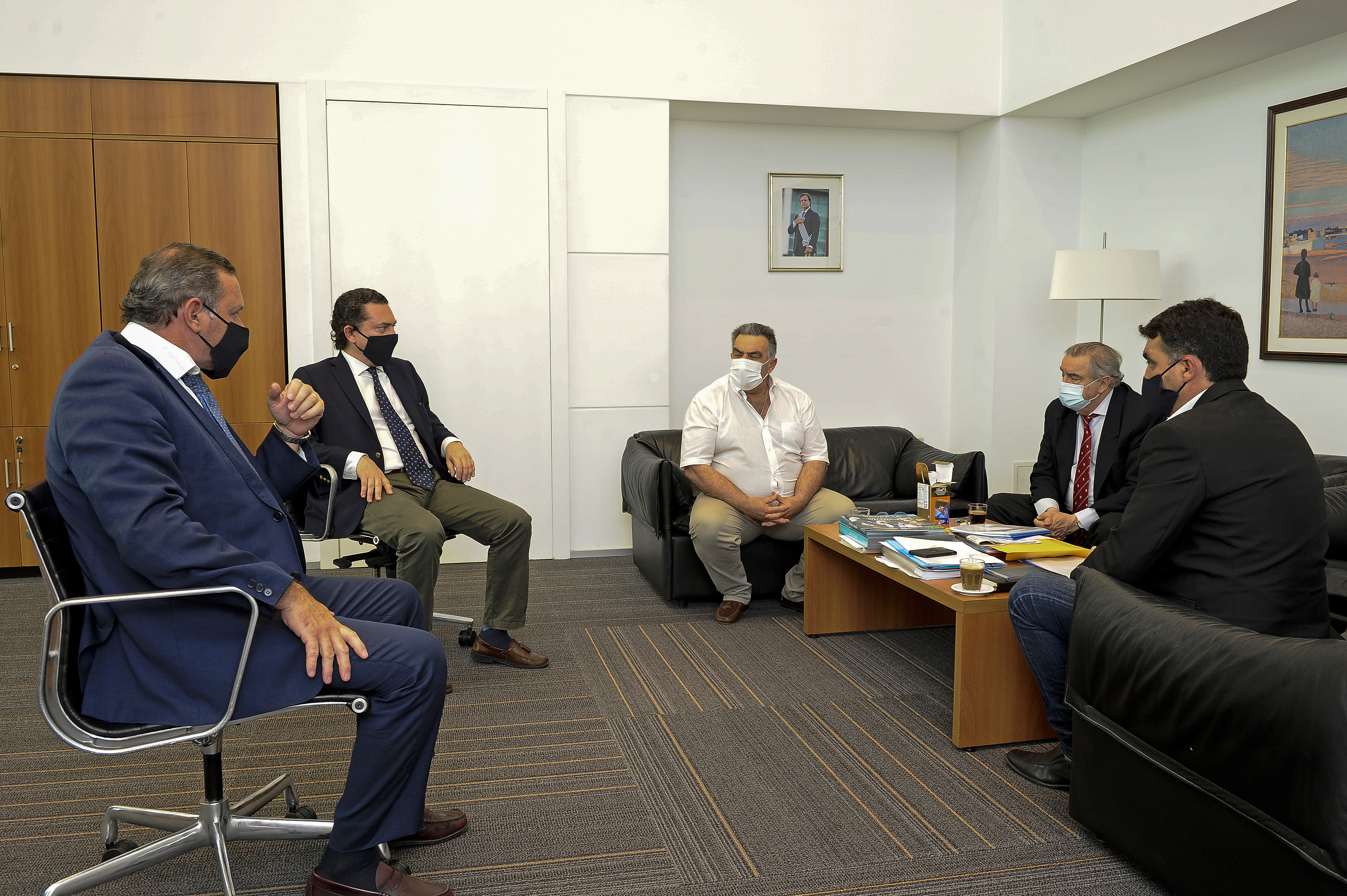 Secretario de Presidencia, Álvaro Delgado, y prosecretario Rodrigo Ferrés, recibieron a intendentes, Carmelo Vidalín, Andrés Lima y asesor R. Gorosito