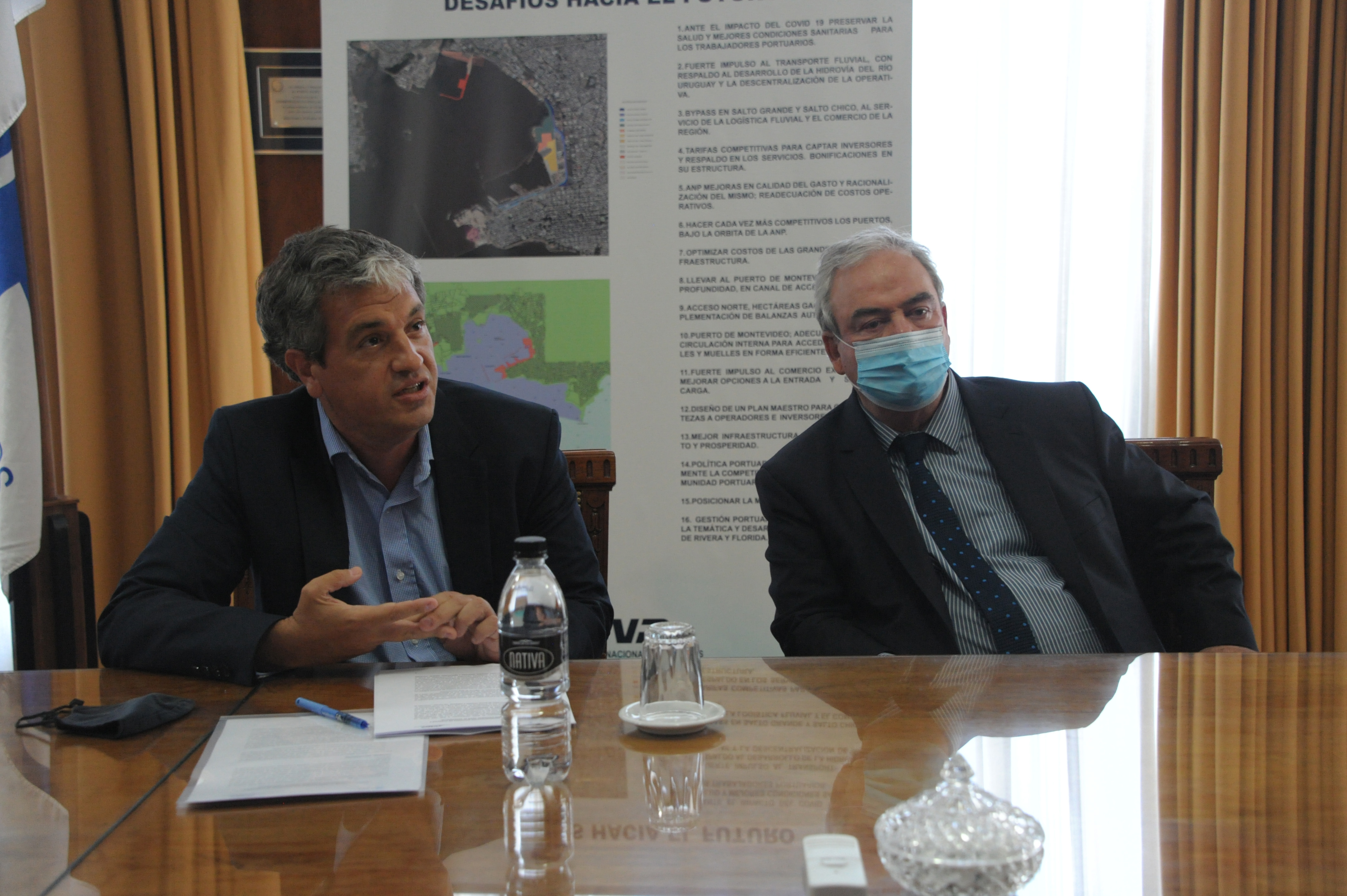 Presidente de la ANP, Juan Curbelo junto al ministro de Transporte y Obras Públicas, Luis Alberto Heber