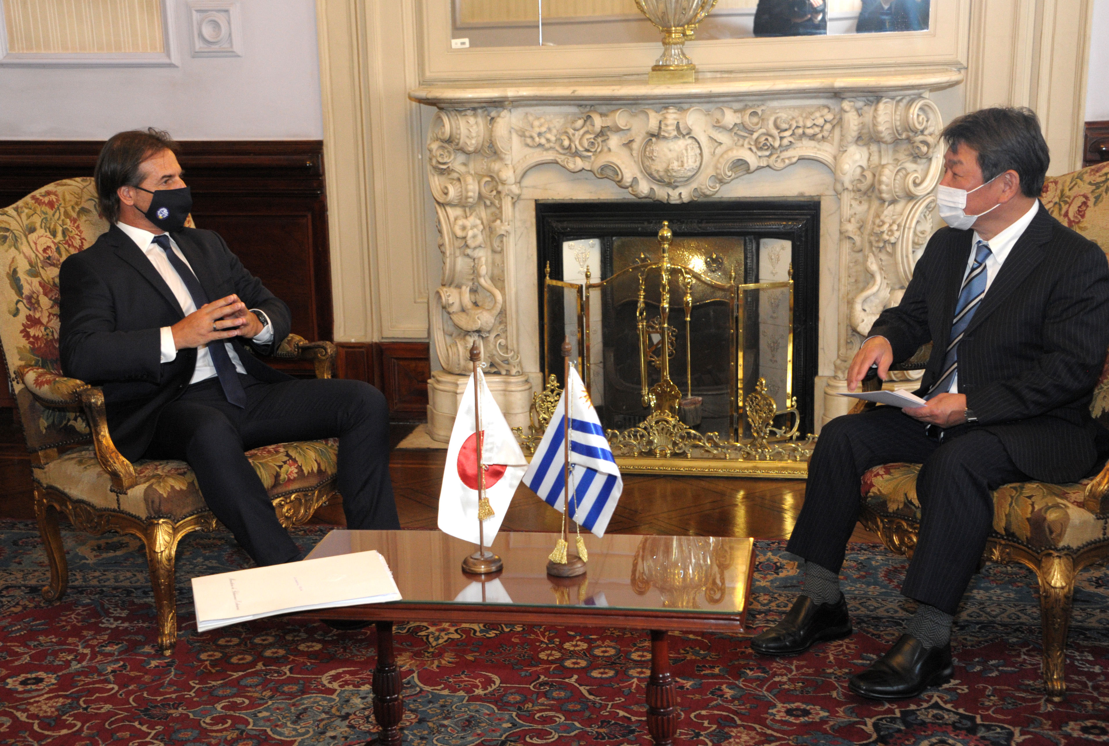 Encuentro entre el presidente Luis Lacalle Pou y el canciller japonés, Toshimitsu Motegi