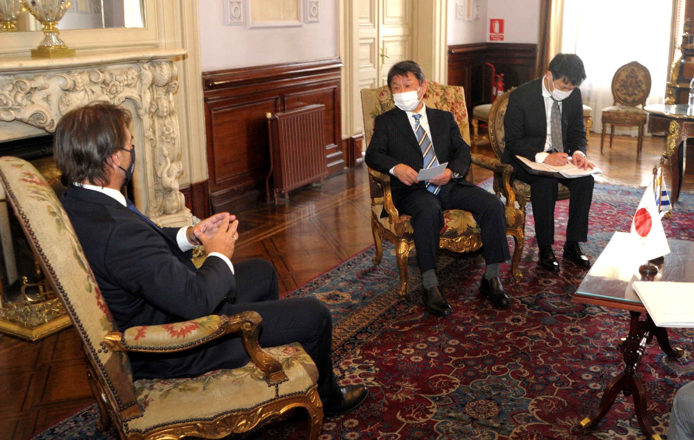 Encuentro entre el presidente Luis Lacalle Pou y el canciller japonés, Toshimitsu Motegi