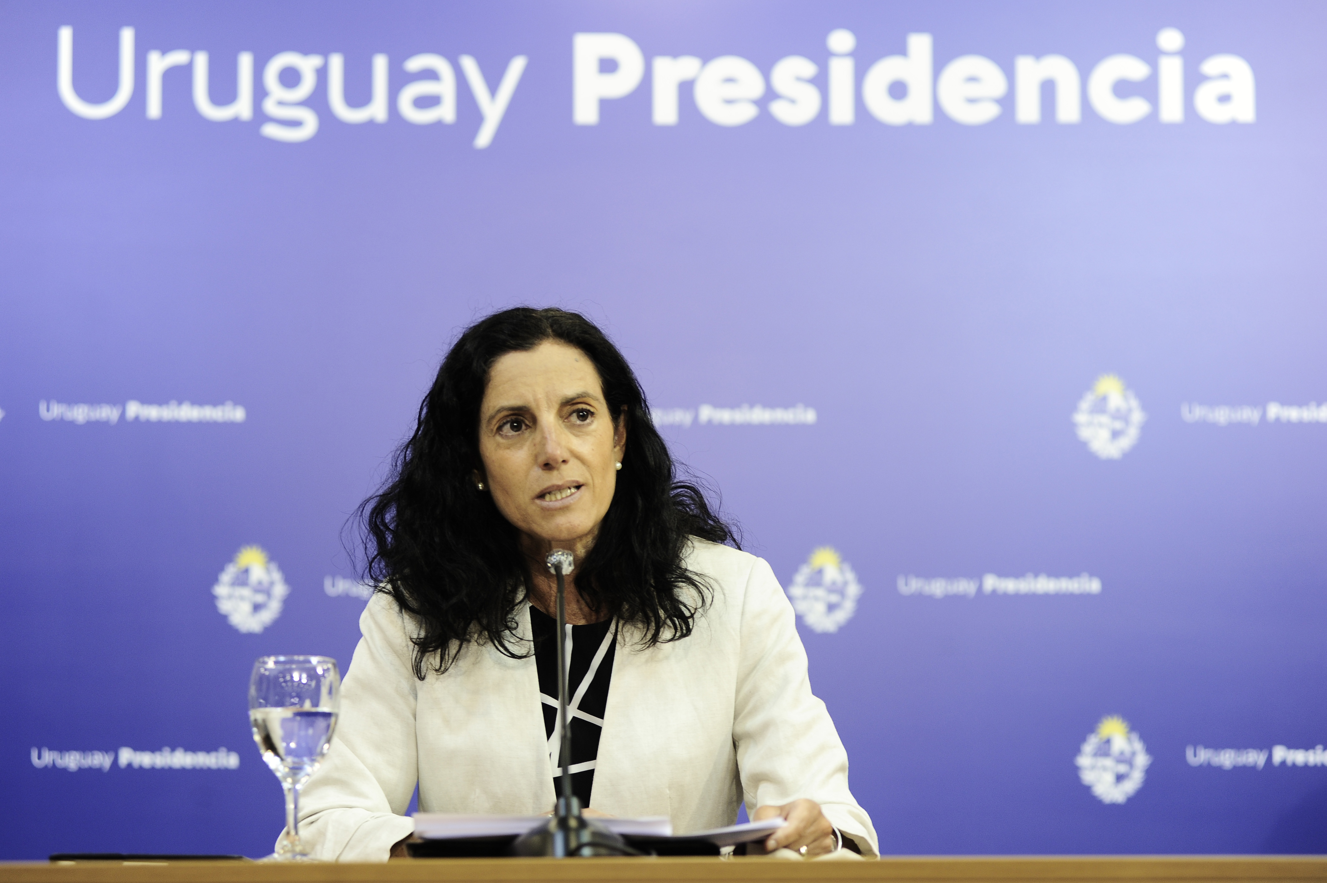 Ministra de Economía y Finanzas, Azucena Arbeleche