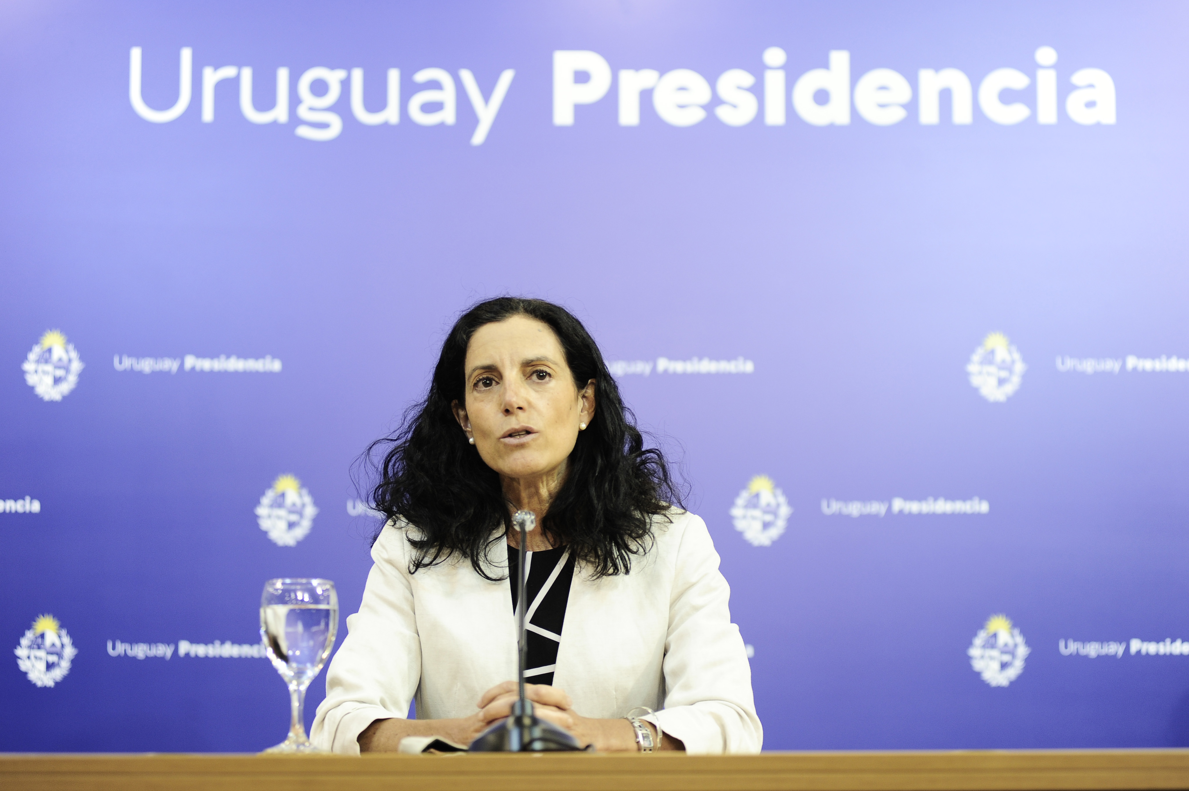 Ministra de Economía y Finanzas, Azucena Arbeleche