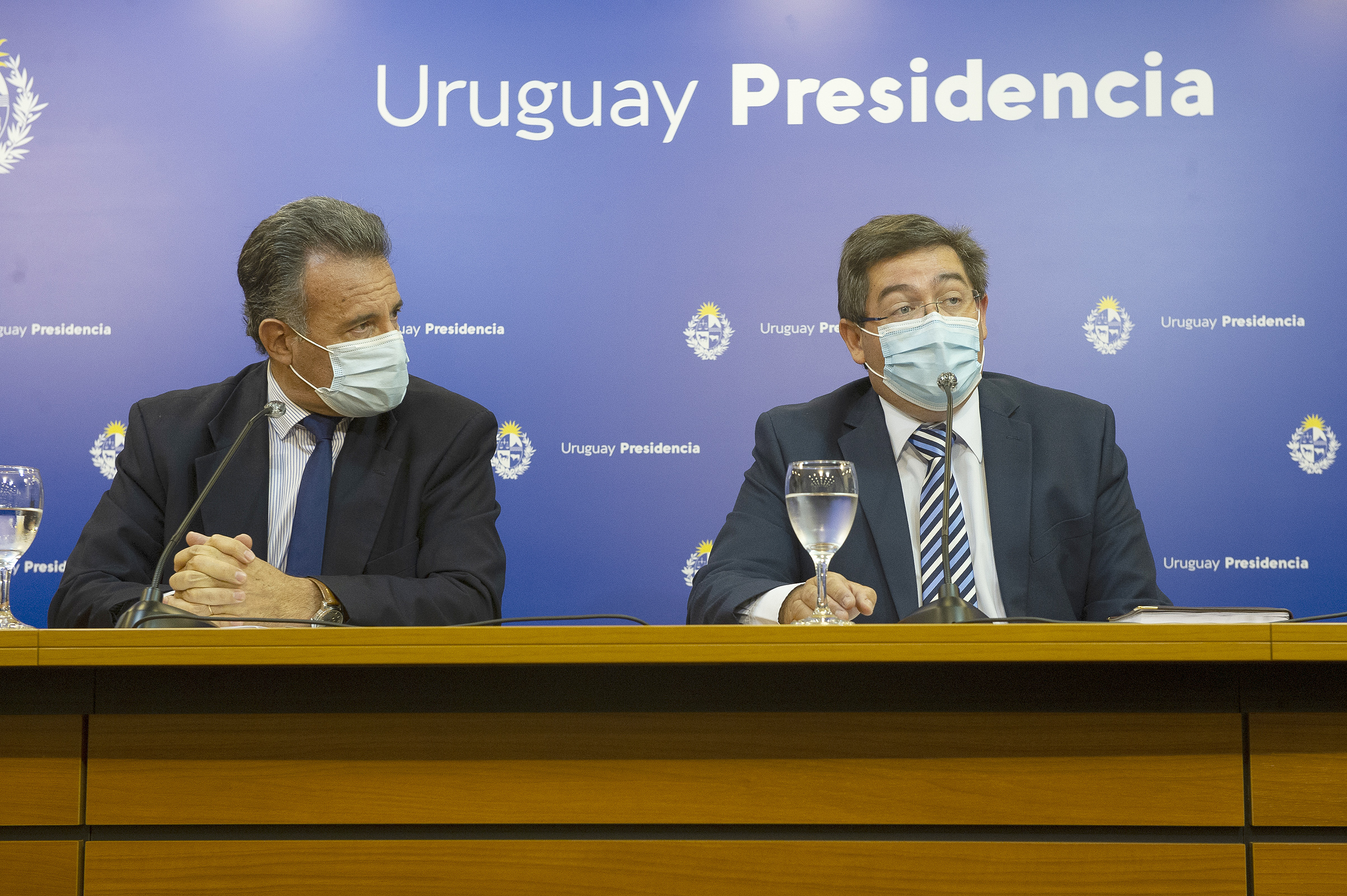 Autoridades de la salud en conferencia de prensa