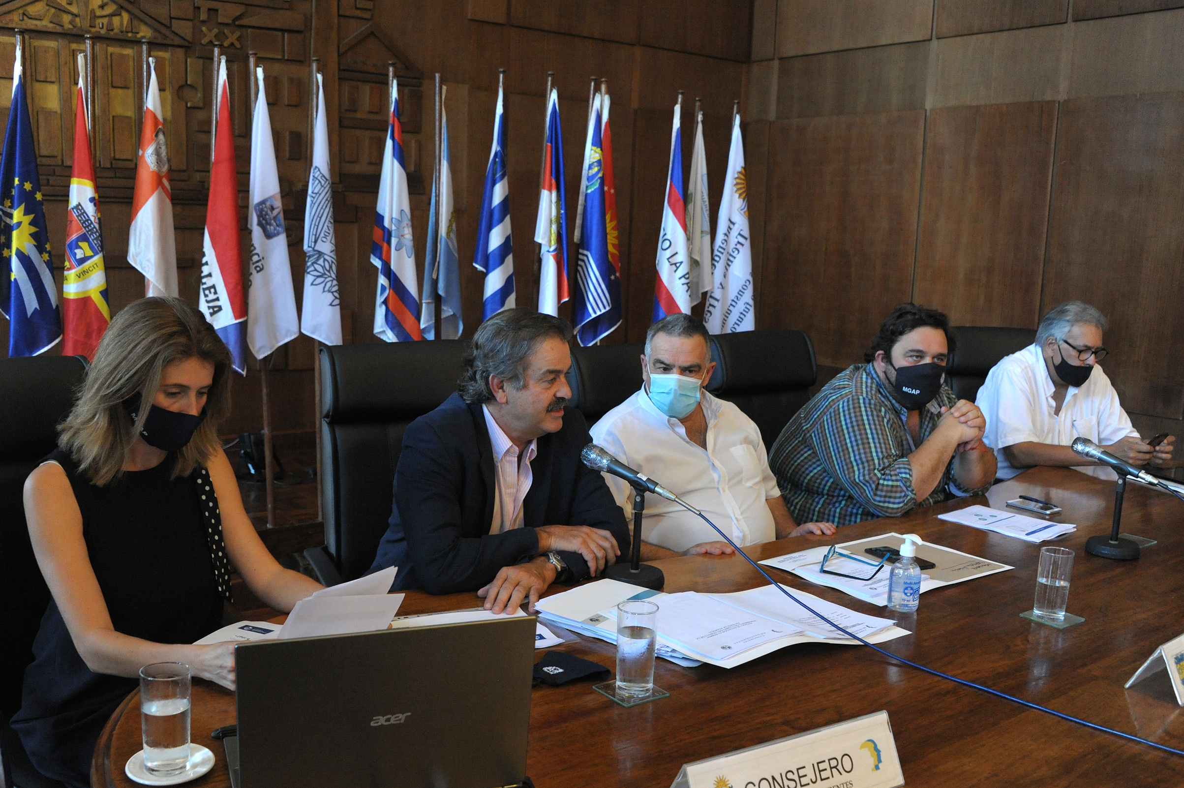 Autoridades del Ministerio de Ganadería en Congreso de Intendentes