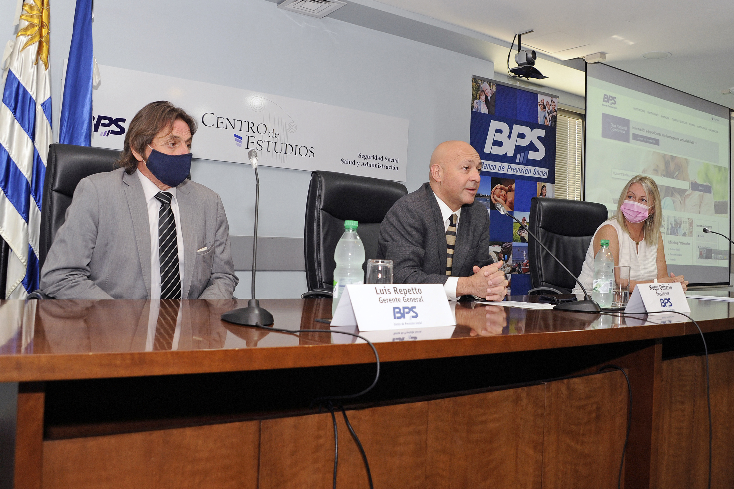 Conferencia de prensa de autoridades del Banco de Previsión Social
