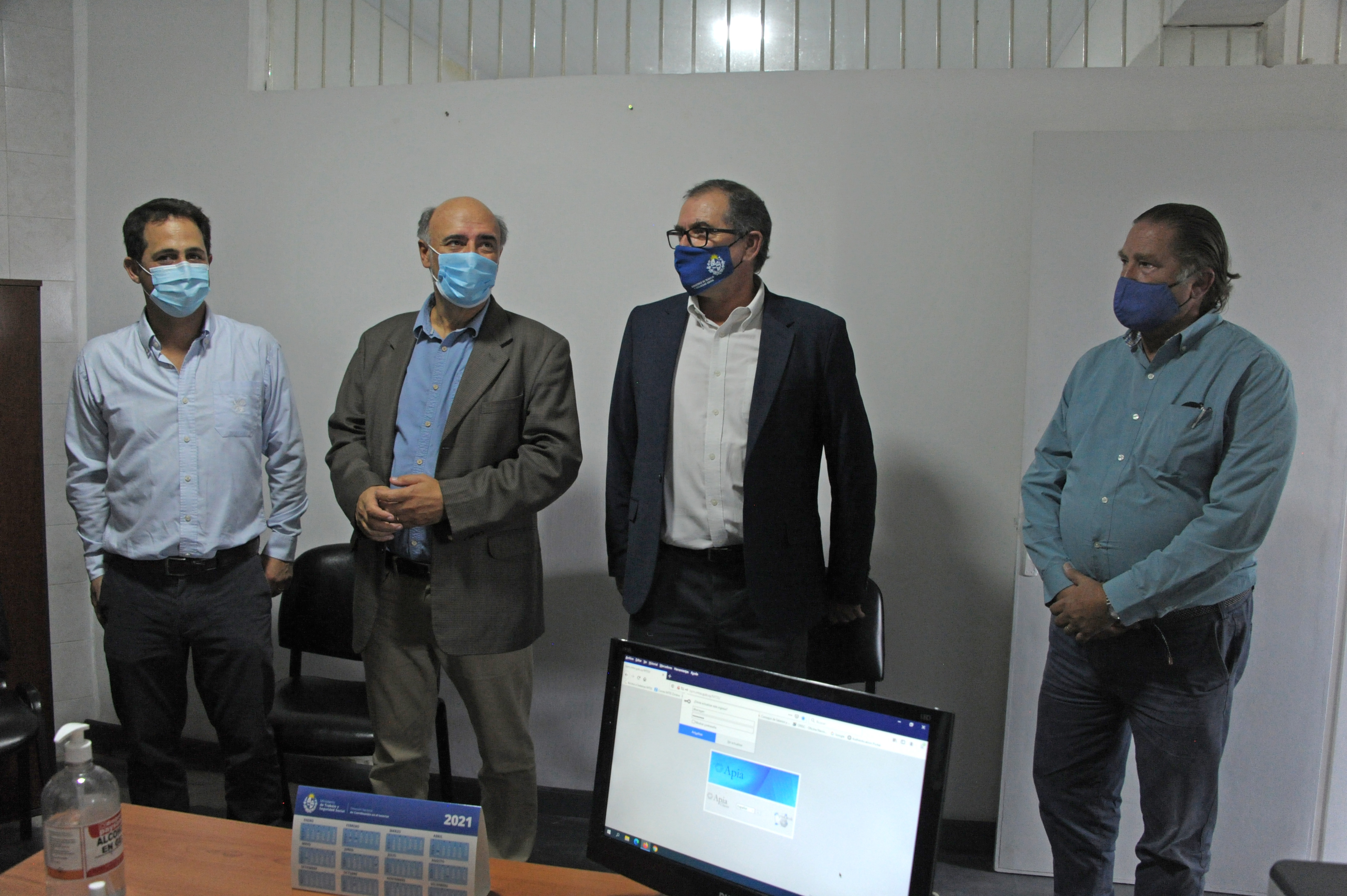 Ministro Pablo Mieres en inauguración de la nueva Oficina de Trabajo en Paso de los Toros