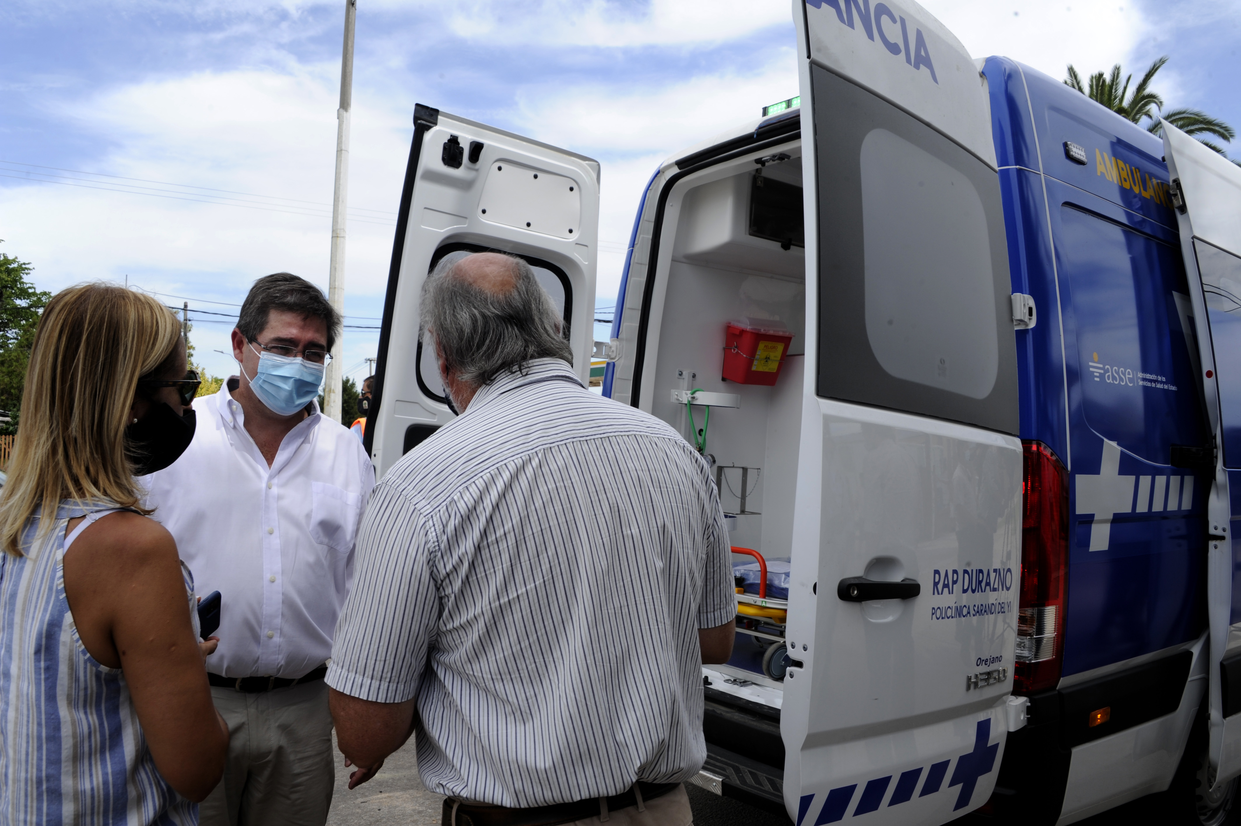 Acto de entrega de ambulancia