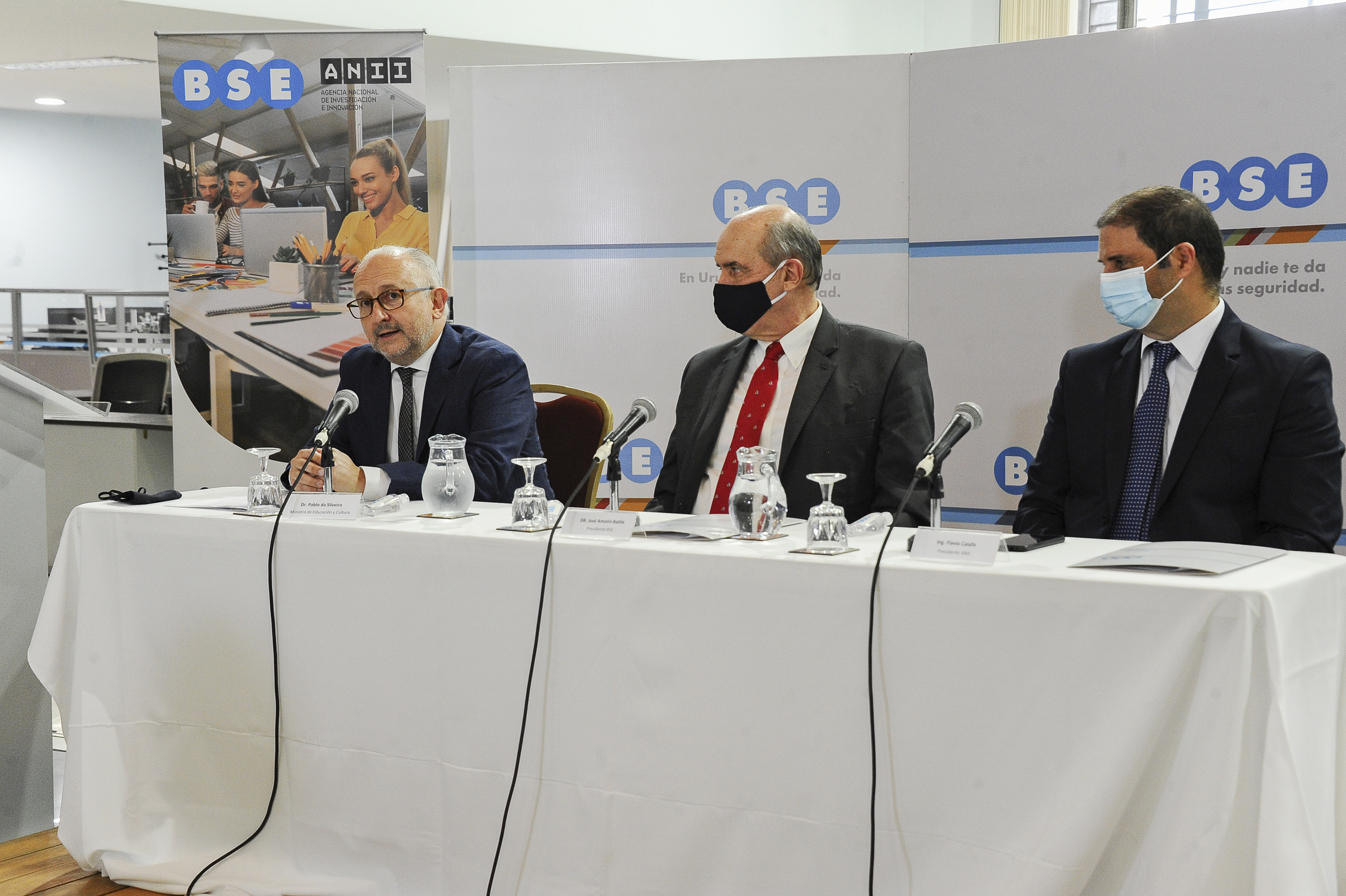 Conferencia en el marco de la firma del convenio entre el Banco de Seguros del Estado y la Agencia Nacional de Investigación e Innovación