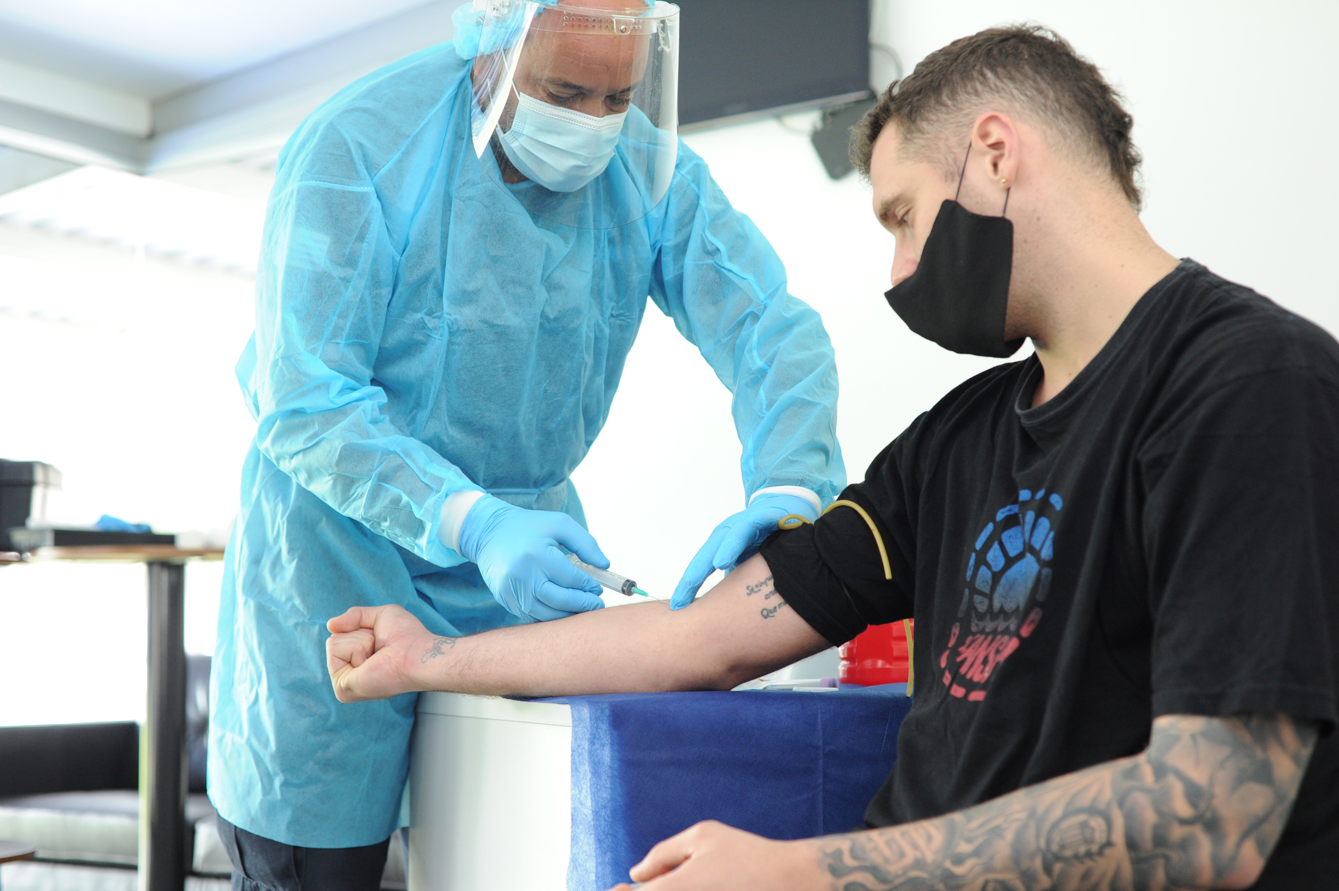 Campaña de donación de plasma de deportistas para atender pacientes con COVID-19