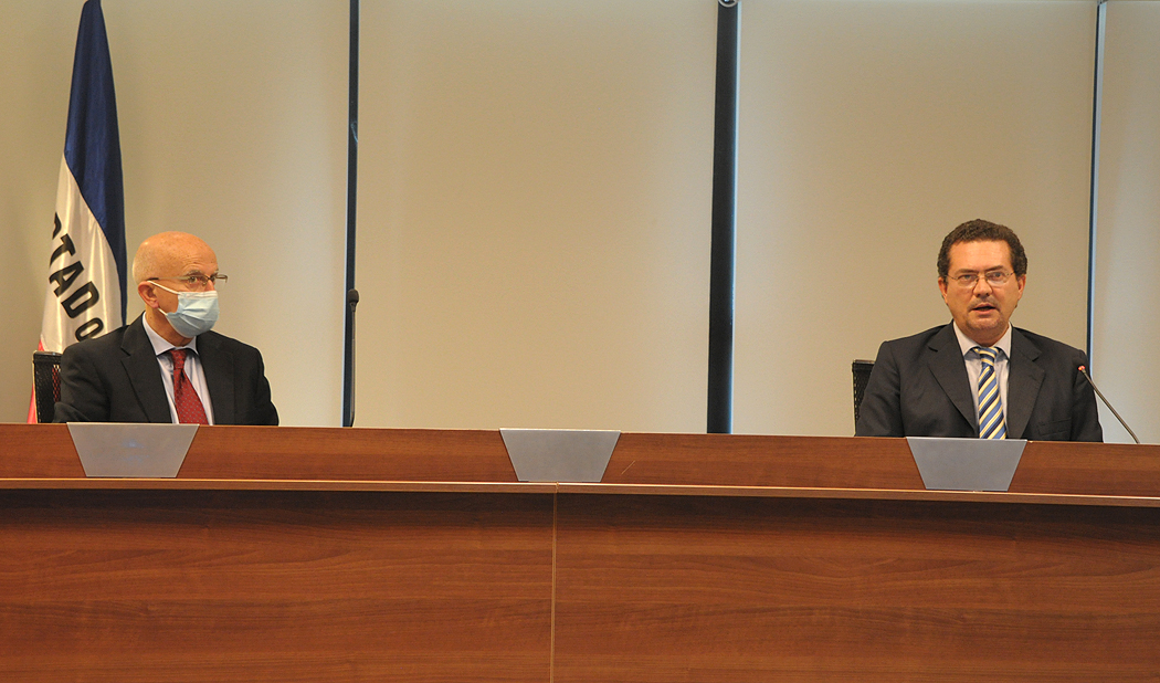 Prosecretario de la Presidencia, Rodrigo Ferrés, y director de AUCI, Mariano Berro